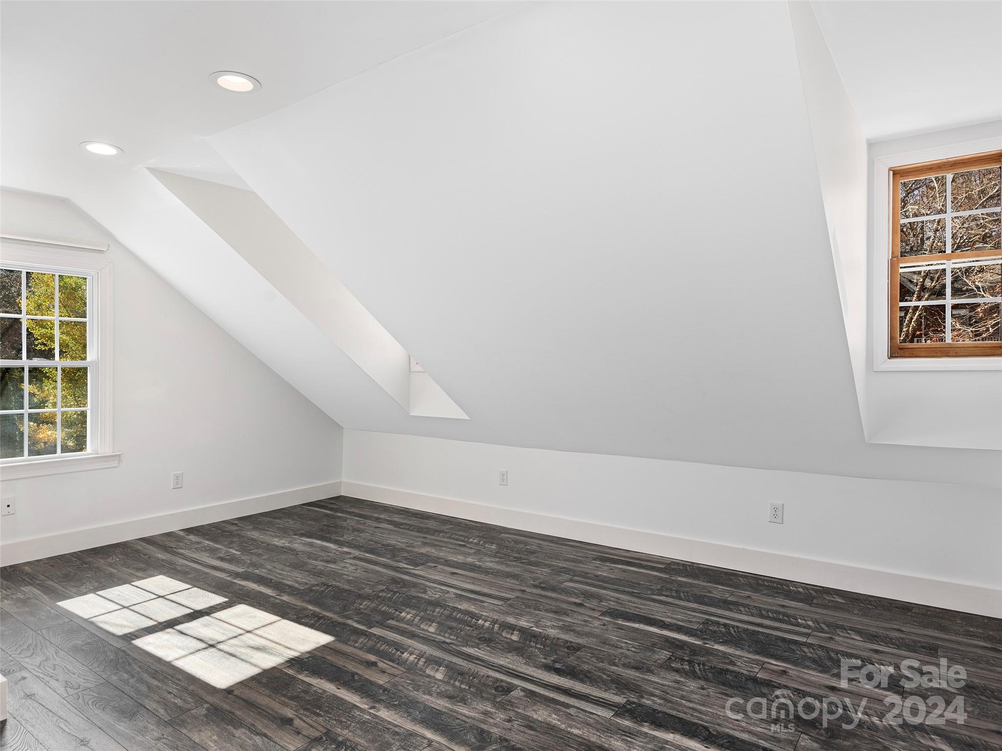 906 Woodvine Road Property Photo 20