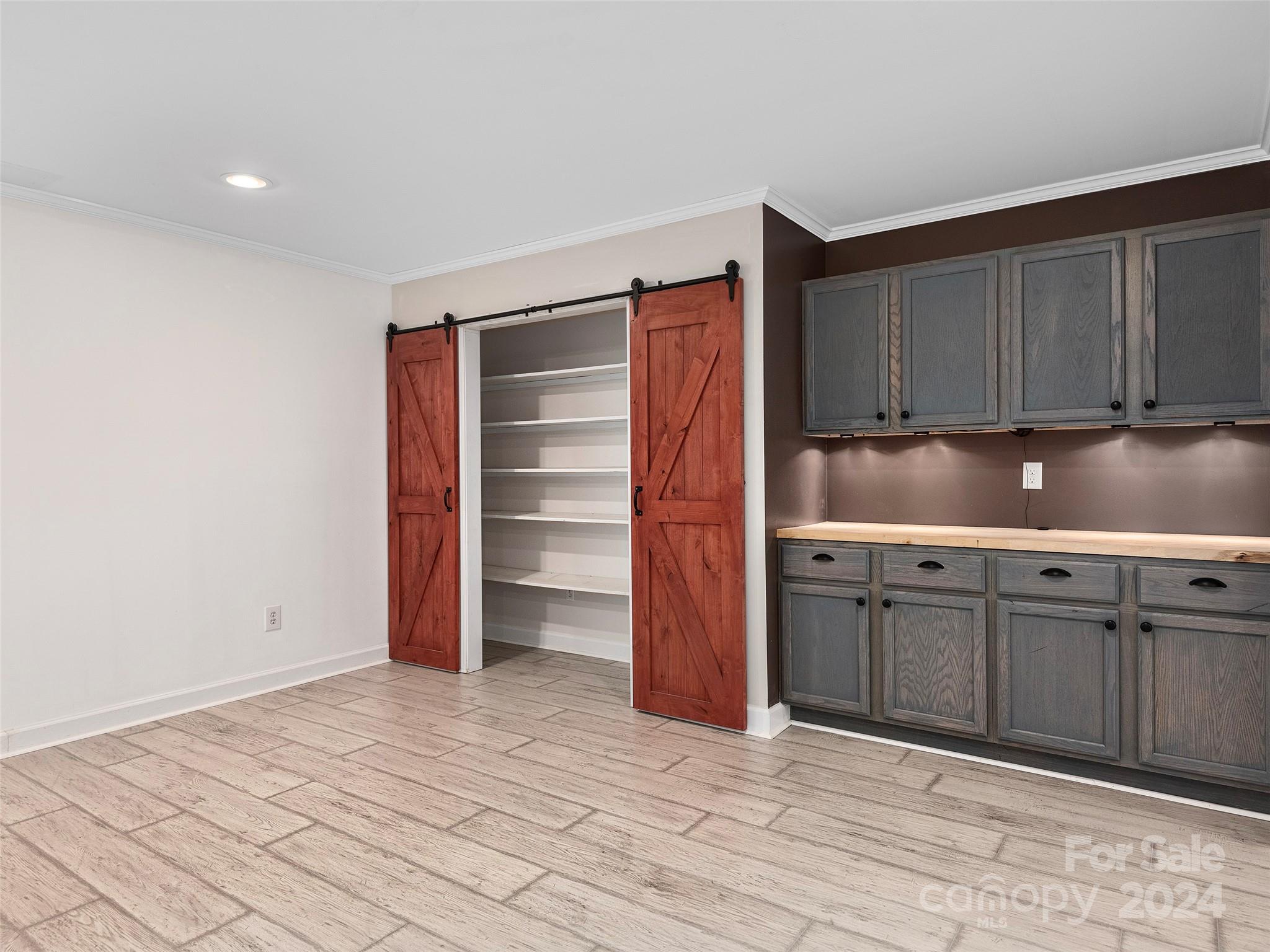 906 Woodvine Road Property Photo 33
