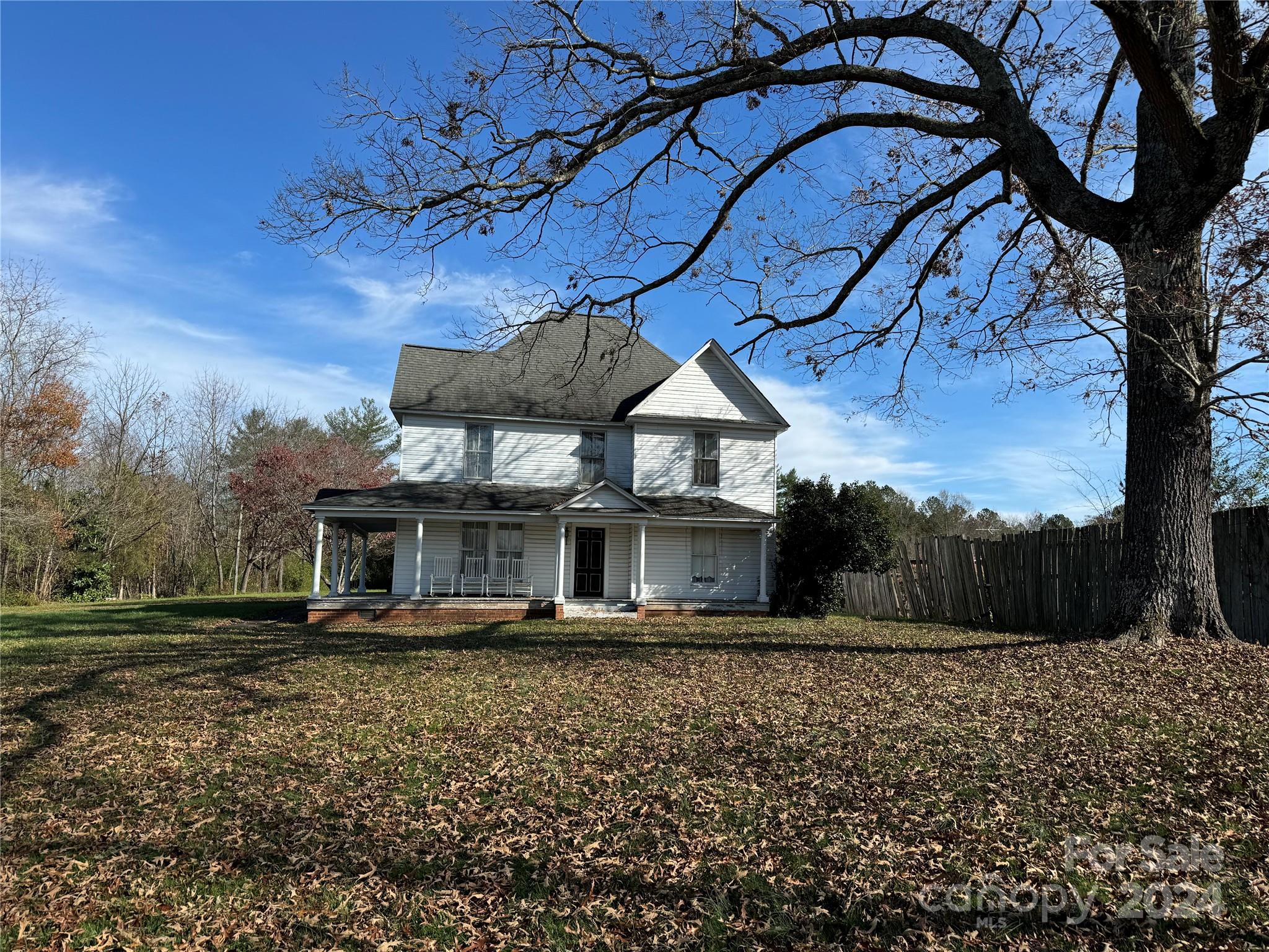 2068 Rader Circle Property Photo 1