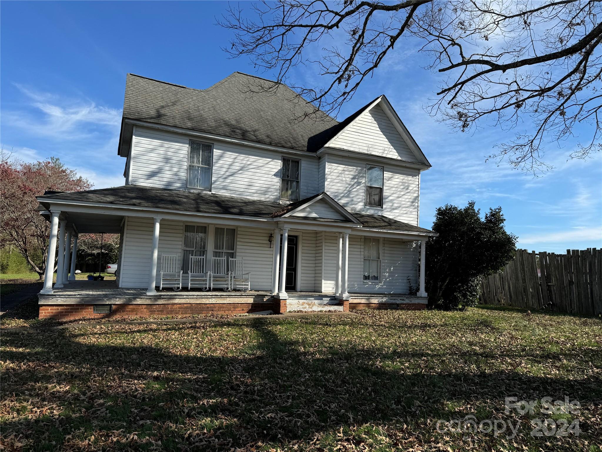 2068 Rader Circle Property Photo 2