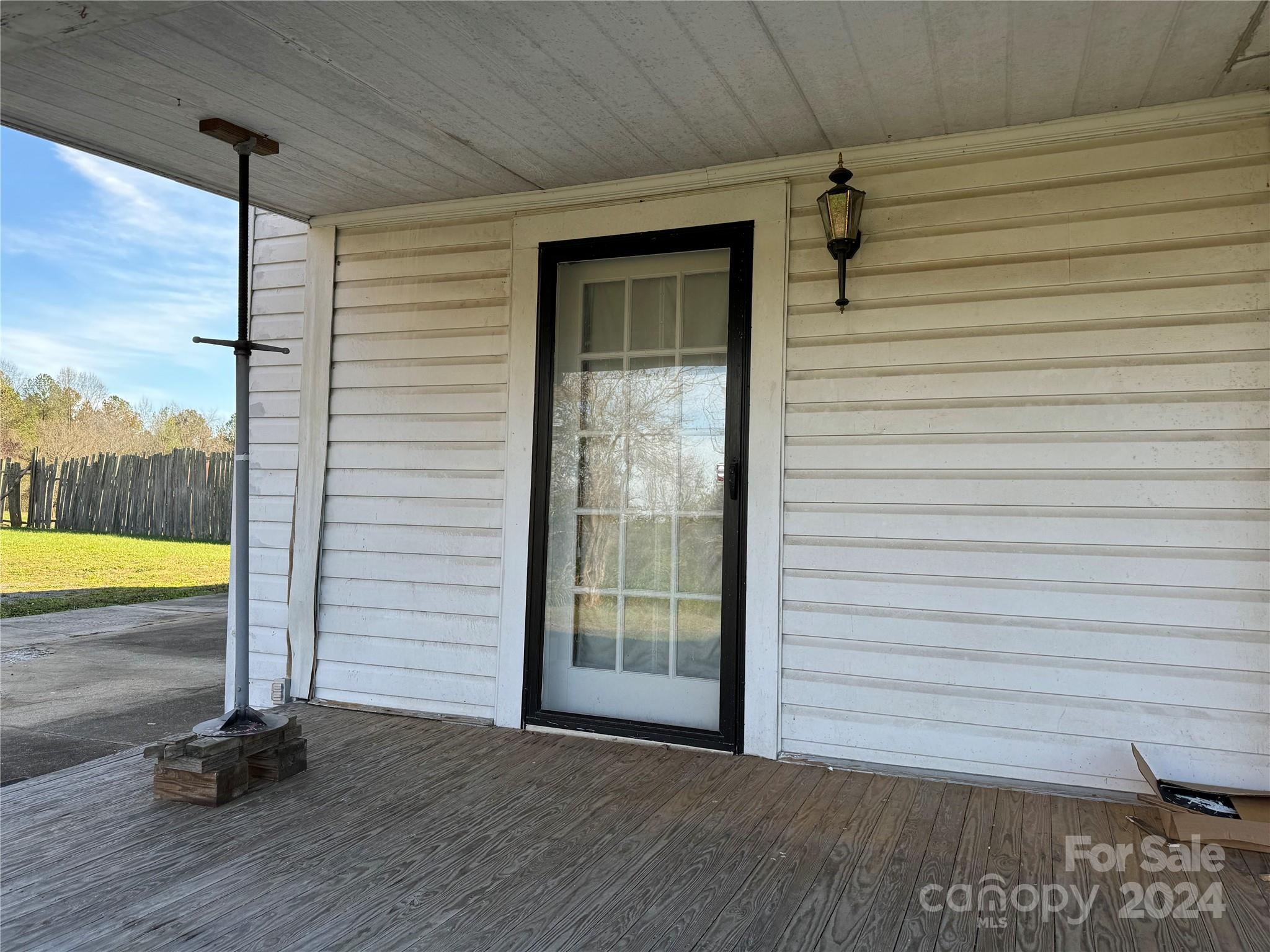 2068 Rader Circle Property Photo 6