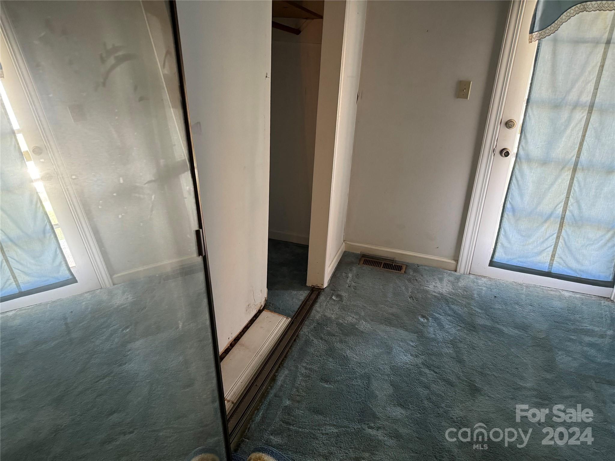 2068 Rader Circle Property Photo 15