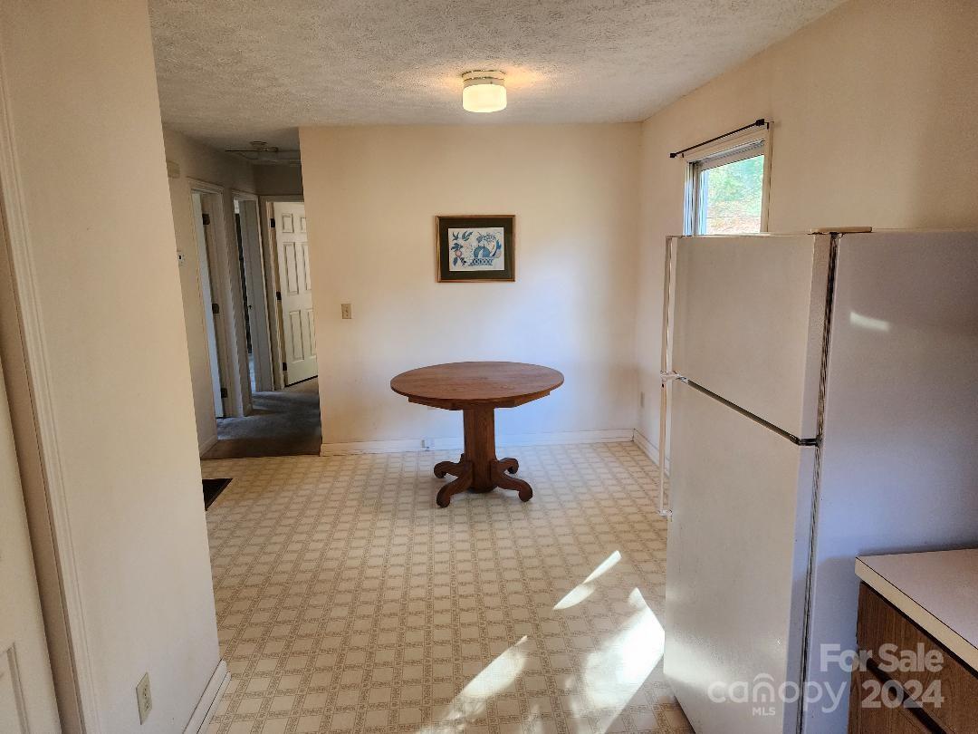 20 Coventry Lane Property Photo 4