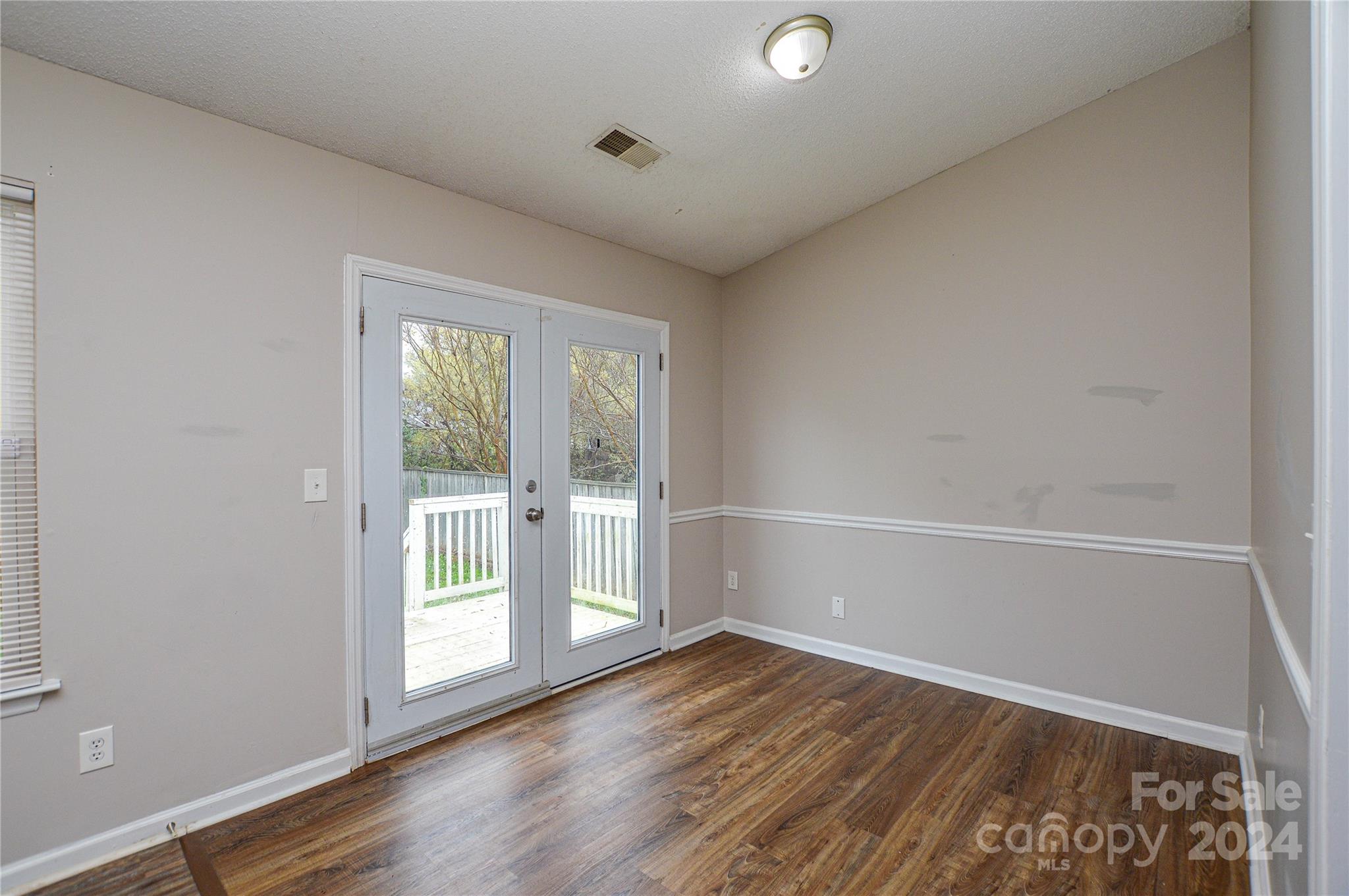 5114 Darby Drive Property Photo 8