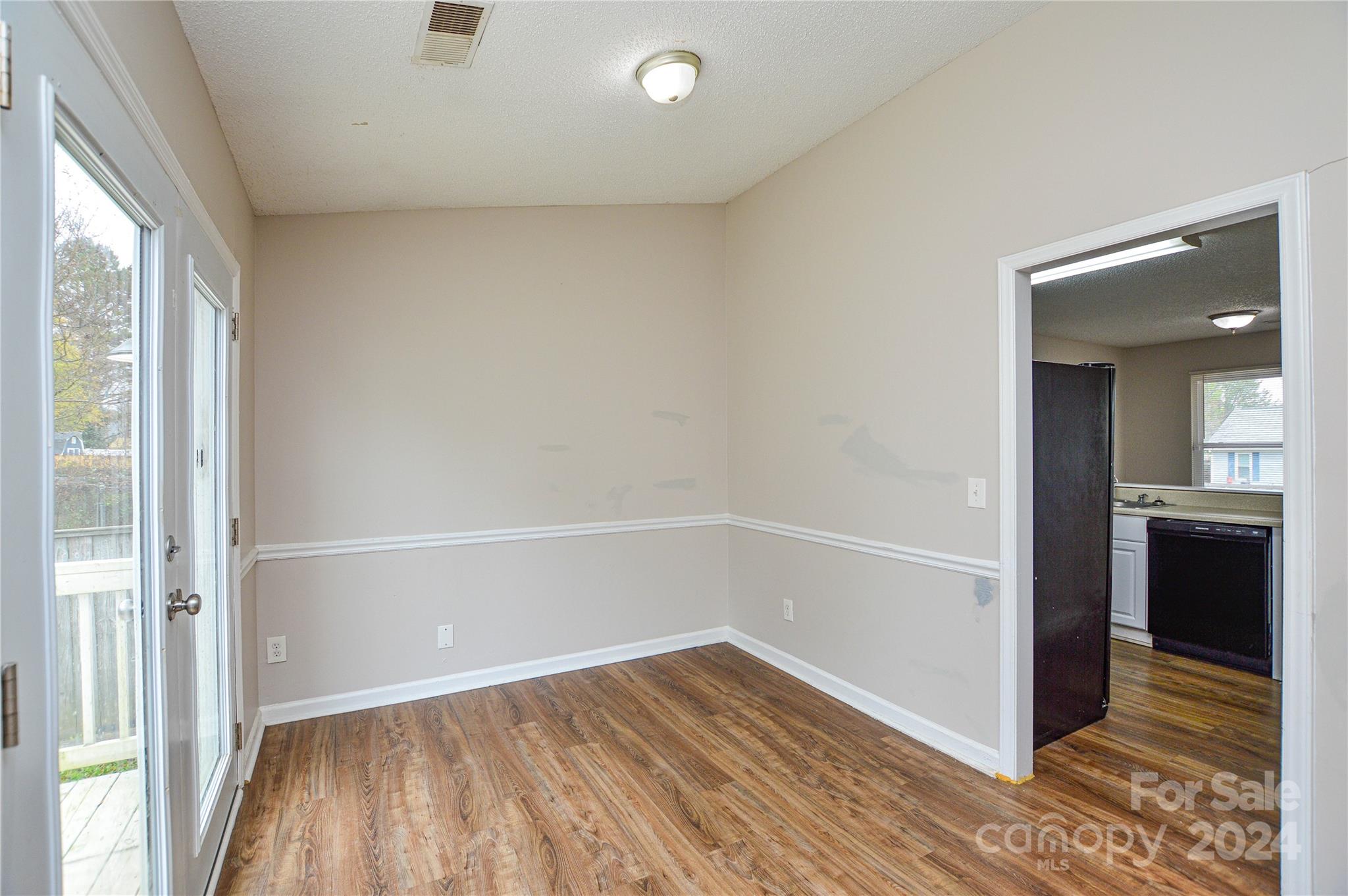 5114 Darby Drive Property Photo 9