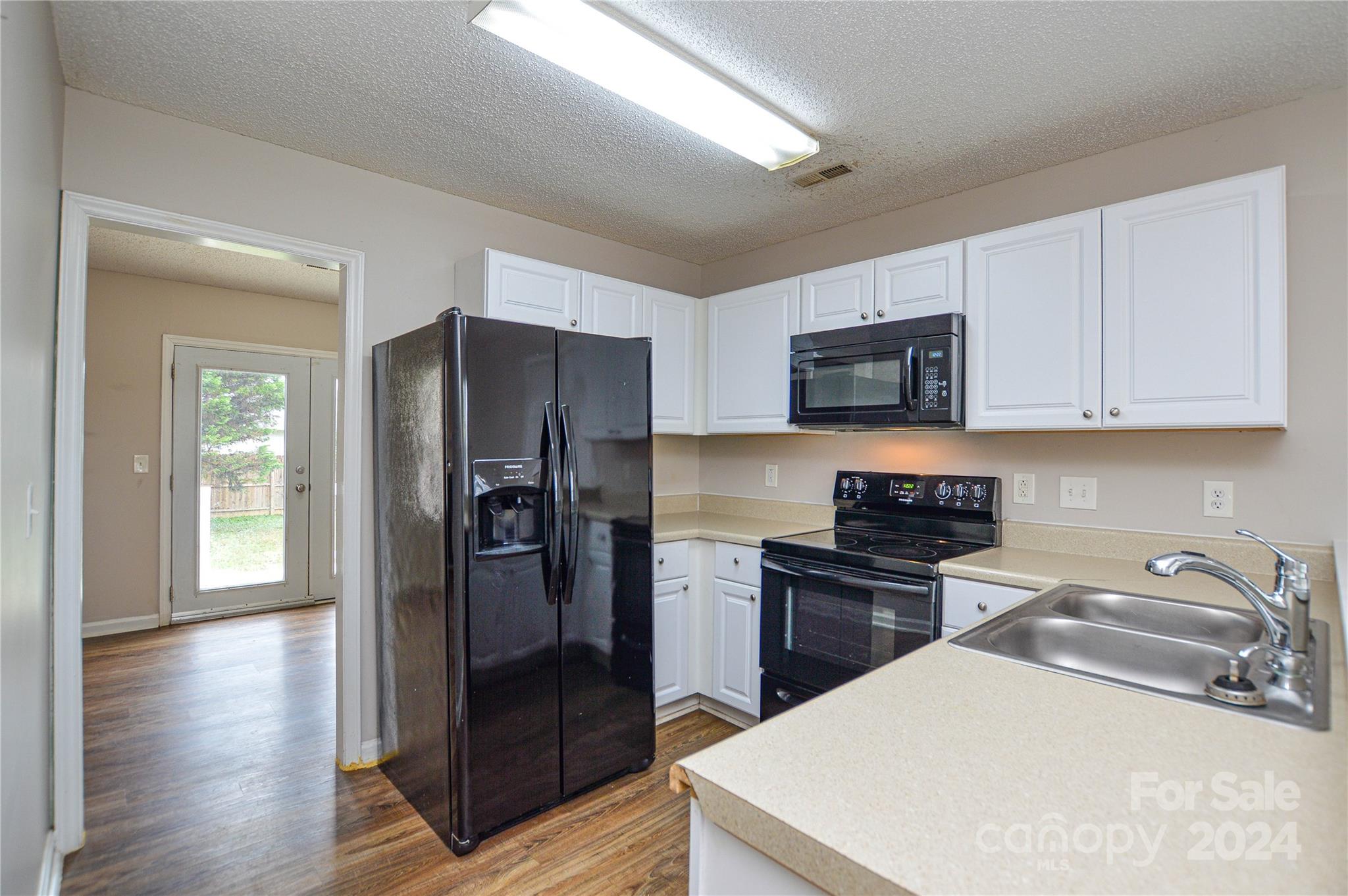 5114 Darby Drive Property Photo 13