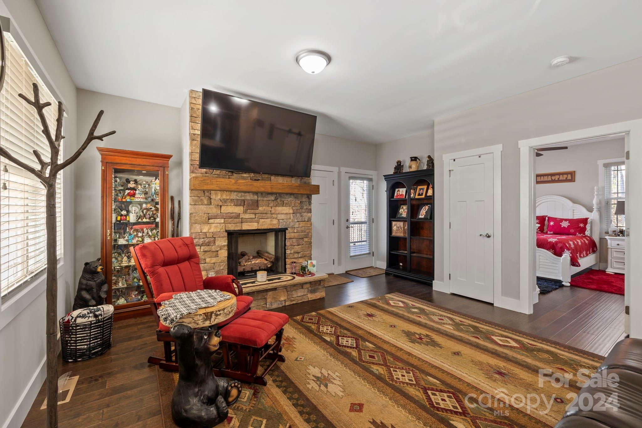 155 Hayes Ridge Lane Property Photo 12