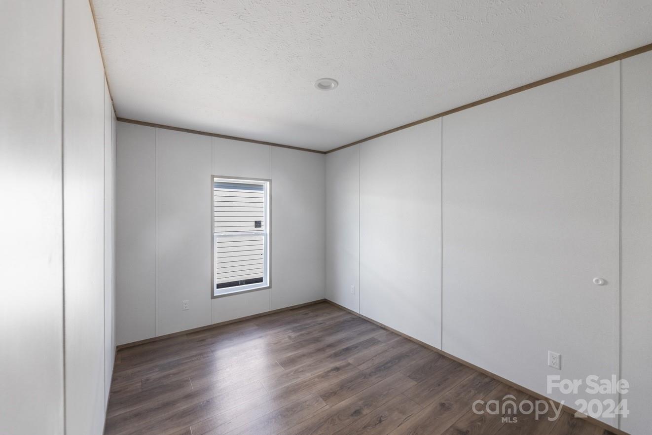 210 Sailwinds Road Property Photo 13