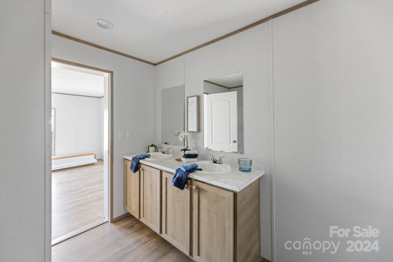 210 Sailwinds Road Property Photo 14