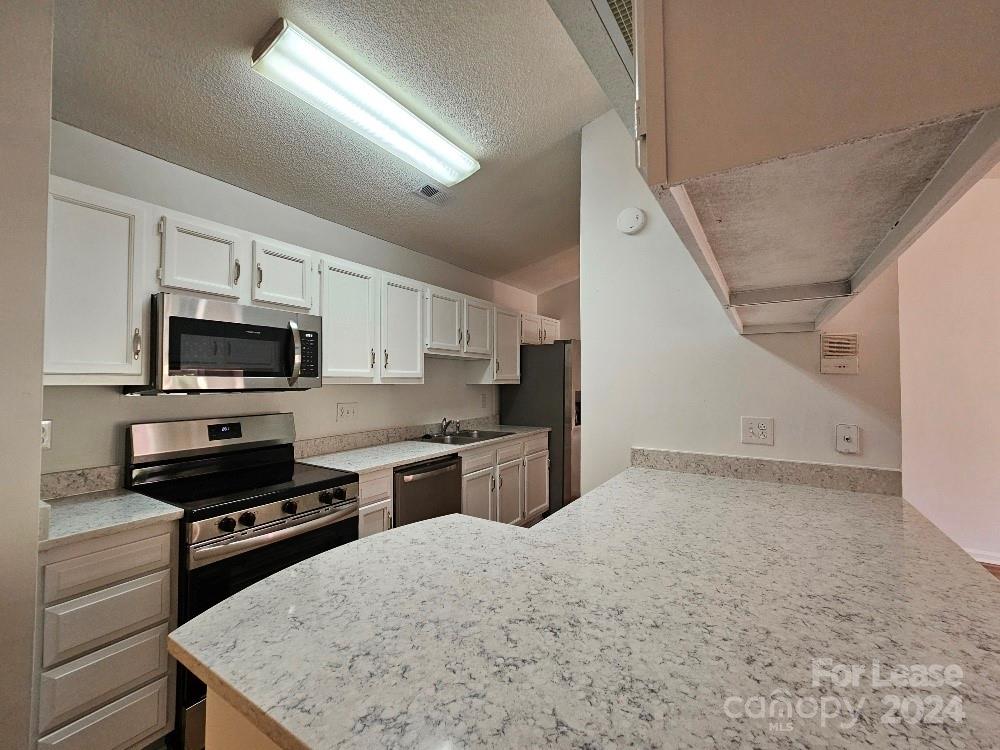 6217 Rosecroft Drive Property Photo 3