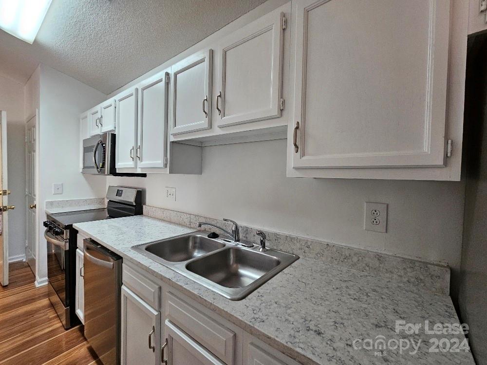 6217 Rosecroft Drive Property Photo 5