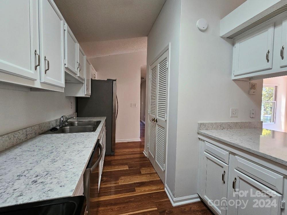 6217 Rosecroft Drive Property Photo 6