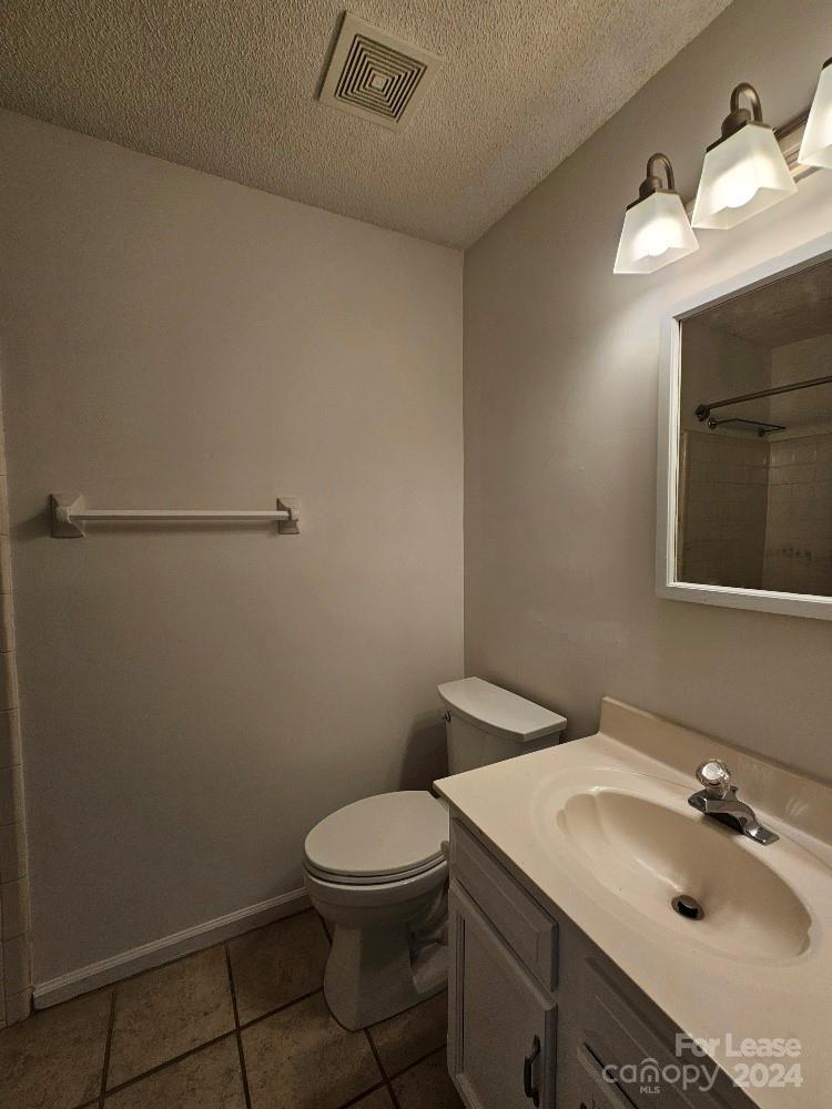 6217 Rosecroft Drive Property Photo 14