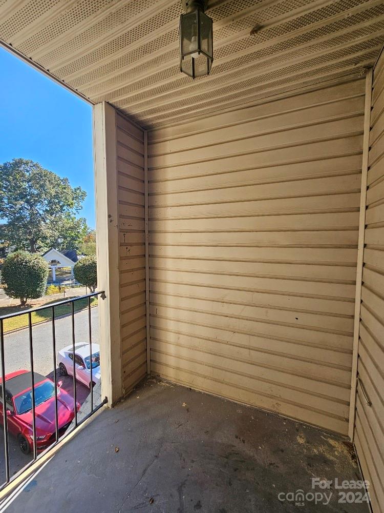 6217 Rosecroft Drive Property Photo 23