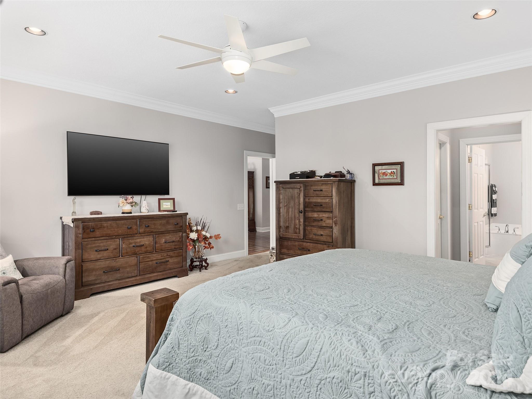 67 Towne Place Drive Property Photo 15
