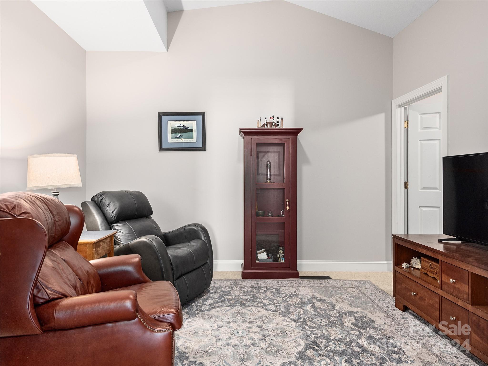67 Towne Place Drive Property Photo 25
