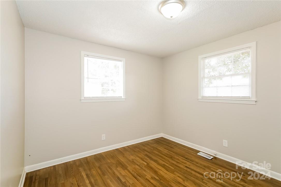 974 Sylvia Circle Property Photo 10