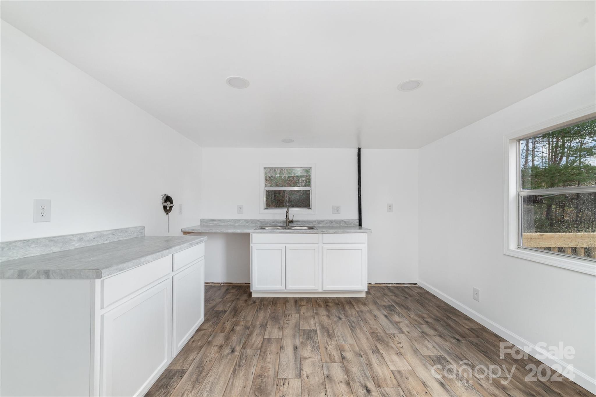 1170 Teaberry Lane Property Photo 4