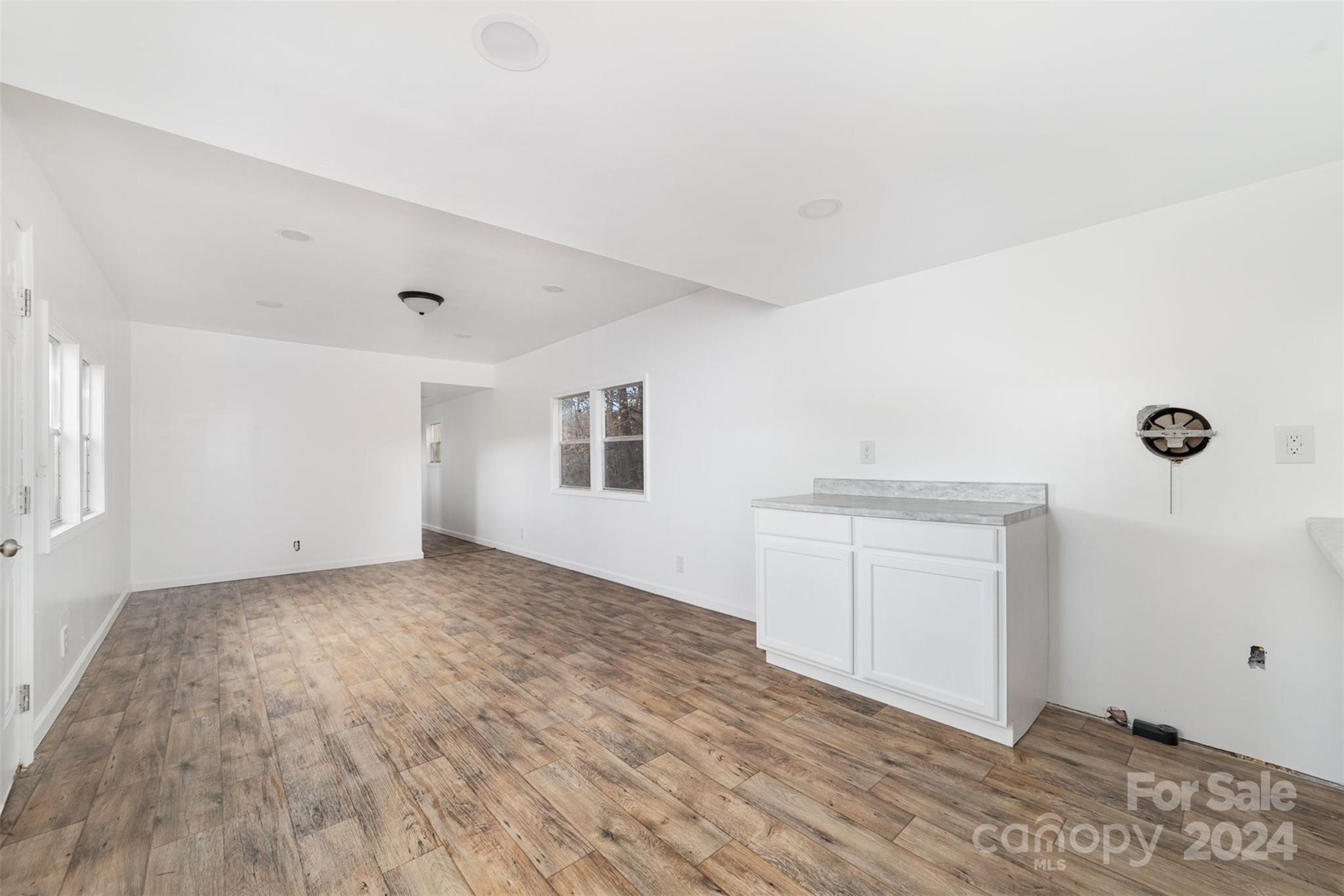 1170 Teaberry Lane Property Photo 6