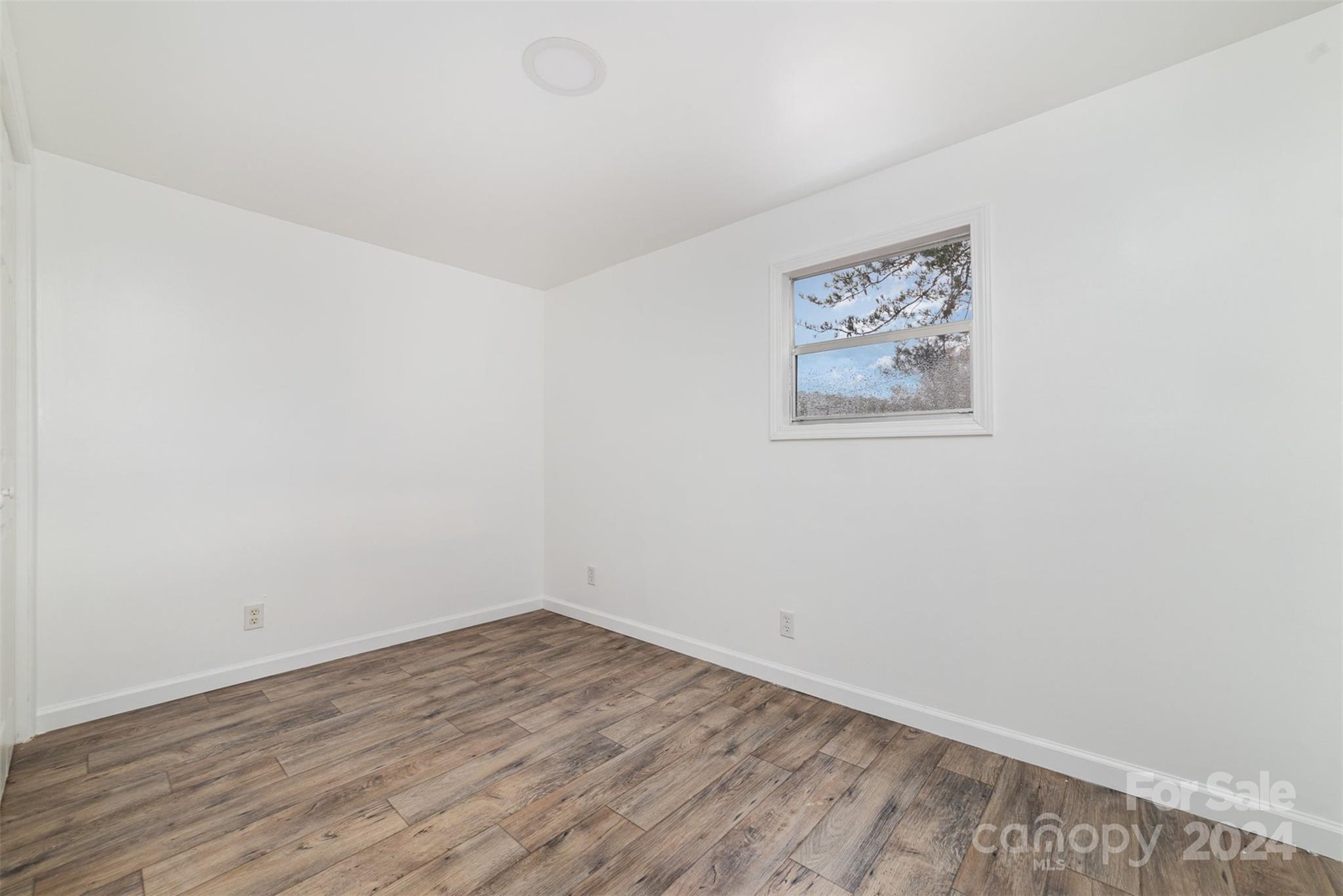 1170 Teaberry Lane Property Photo 7