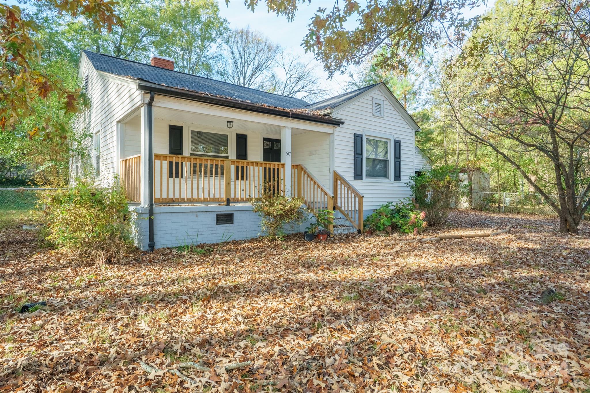 571 Hillandale Street Property Photo 3