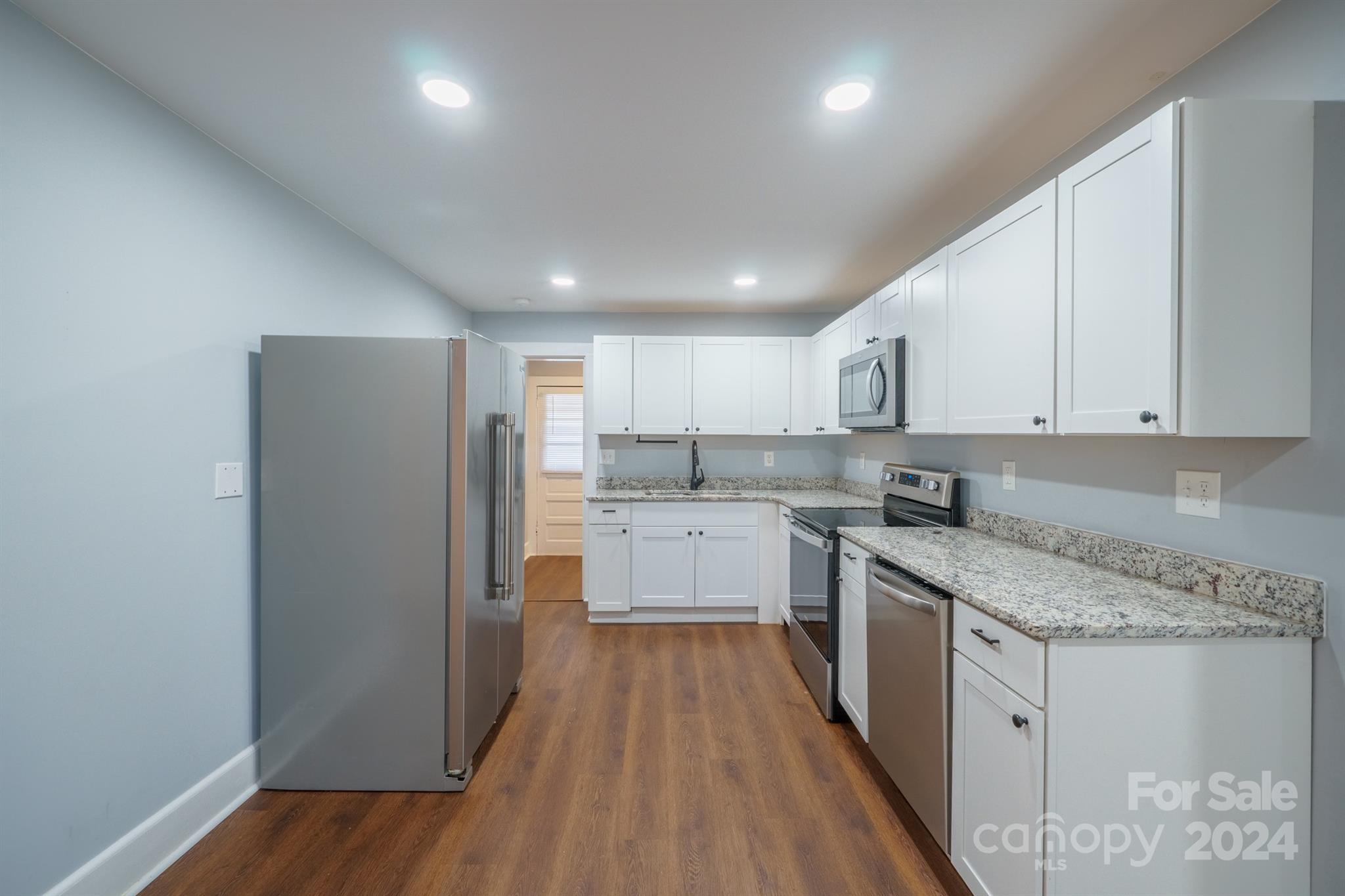 571 Hillandale Street Property Photo 12
