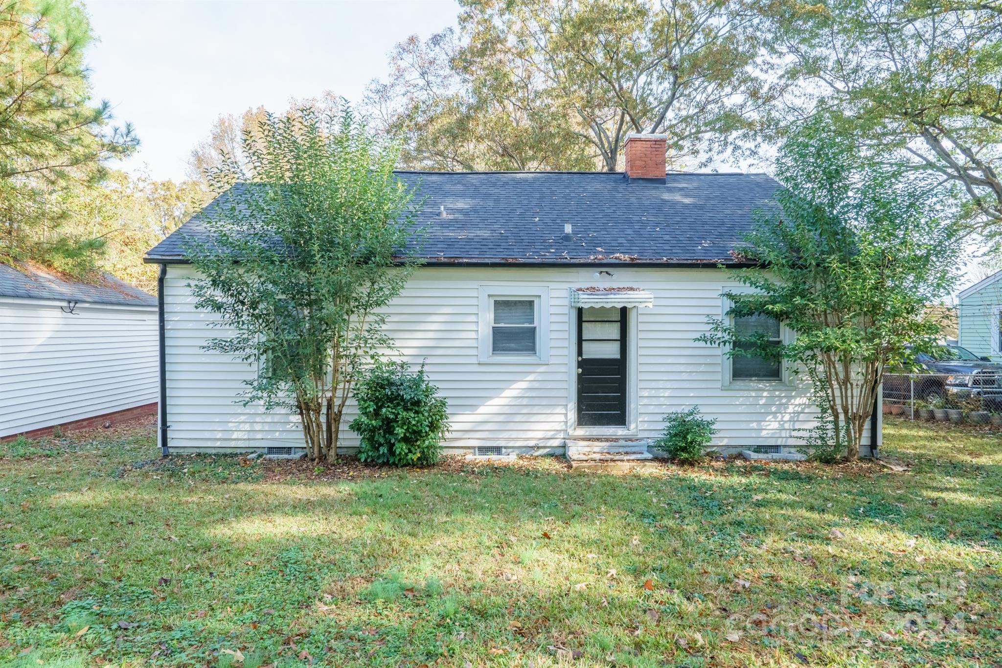 571 Hillandale Street Property Photo 24