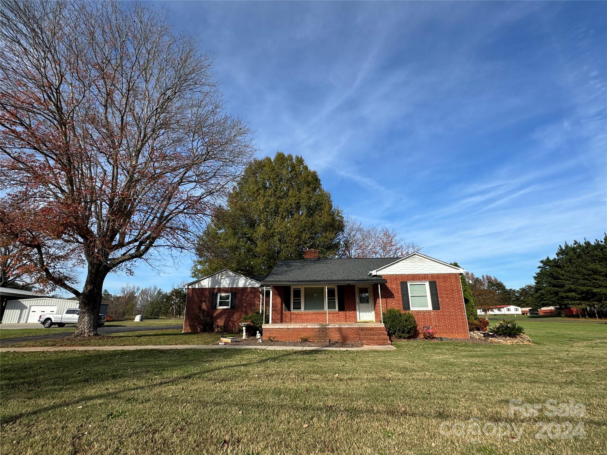 6650 Sherrills Ford Road Property Photo 2