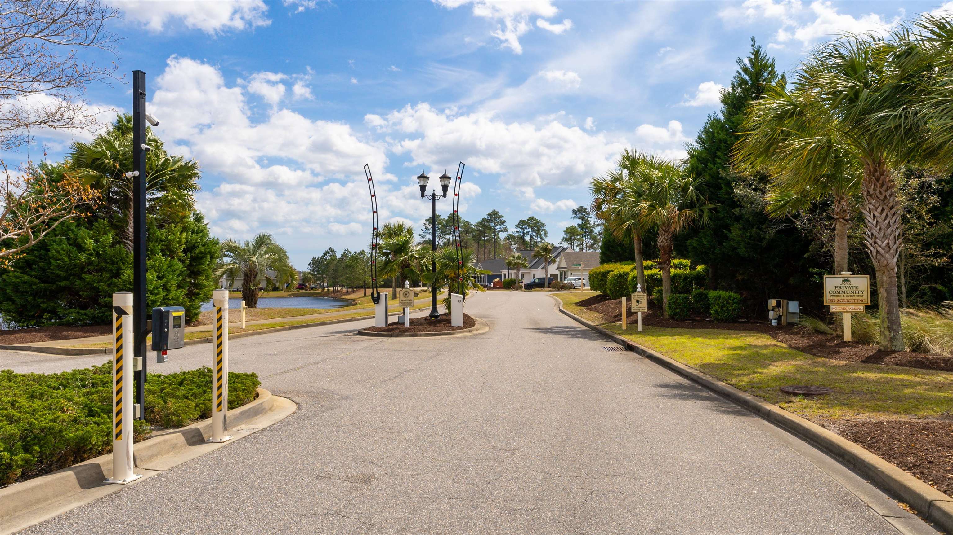 1259 Ficus Dr. Property Photo 3