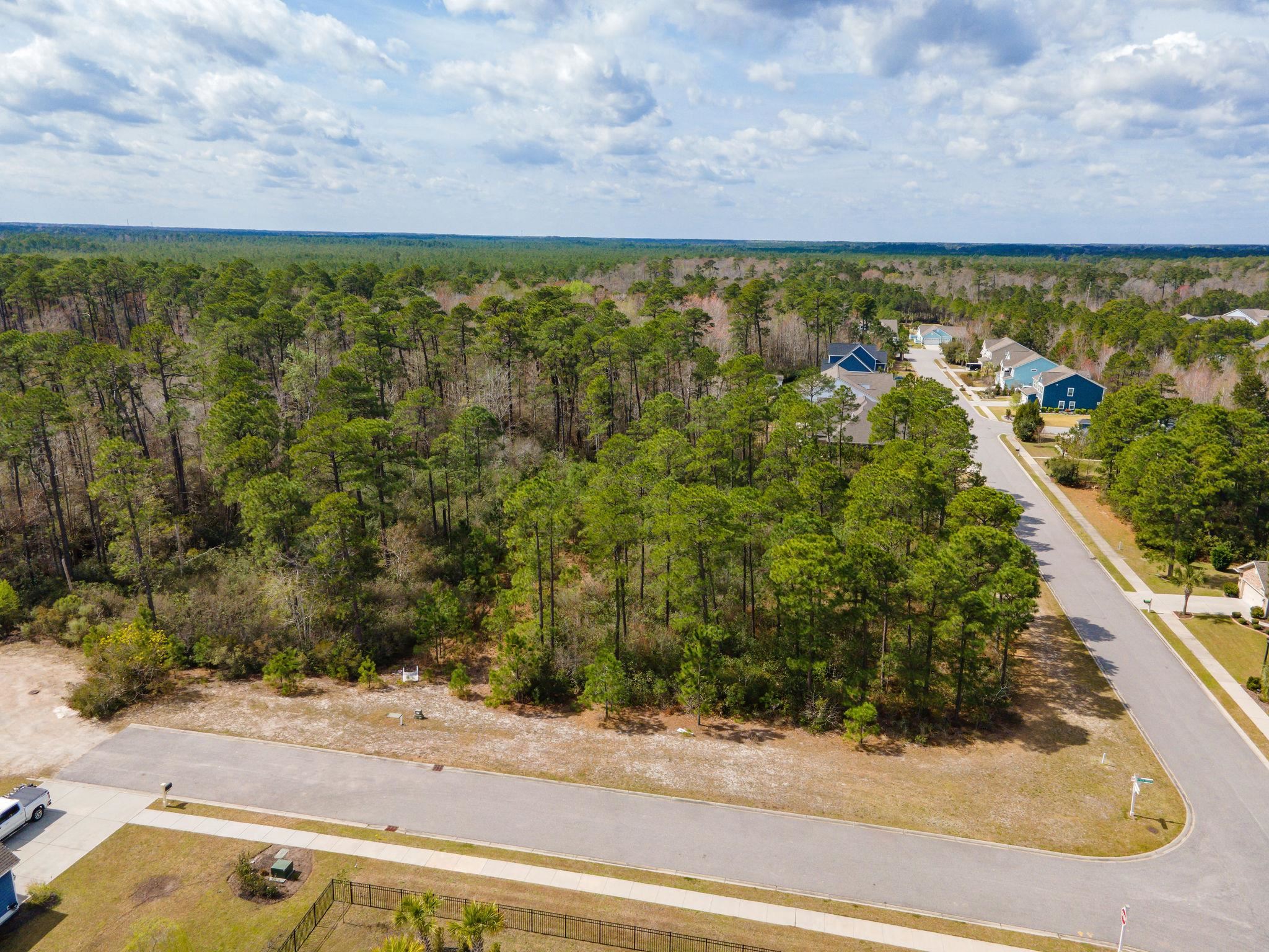 Arco Dr. Property Photo 16