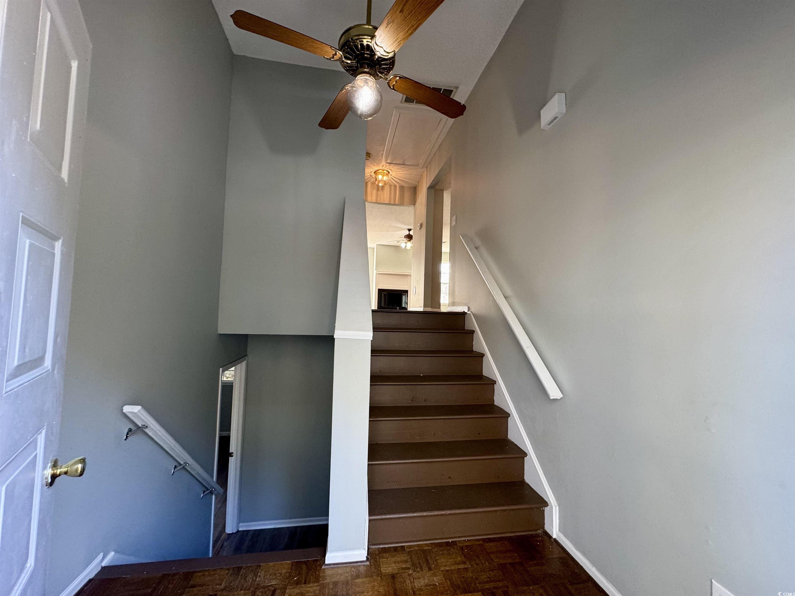 482 Greenview Dr. Property Photo 3