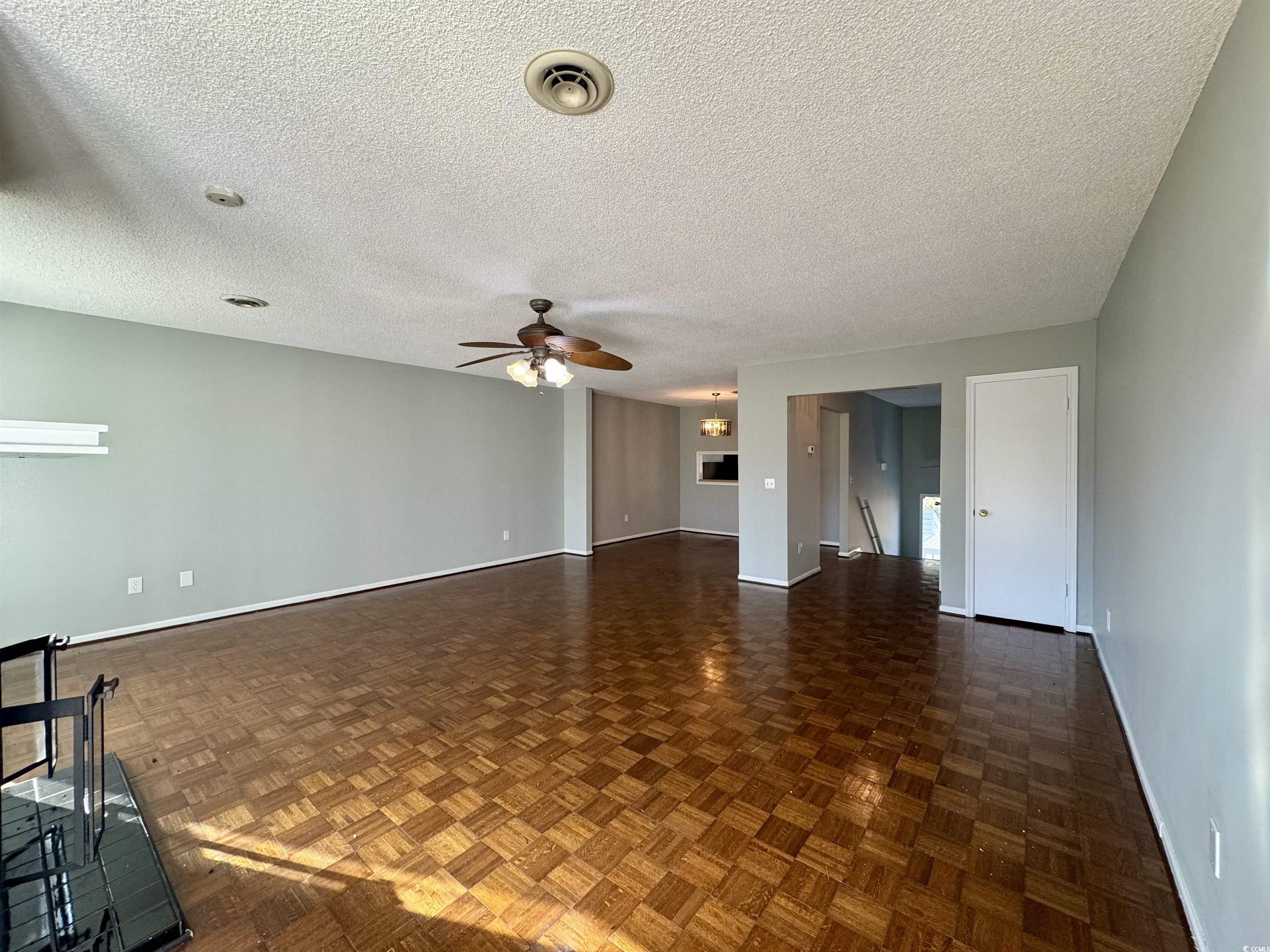 482 Greenview Dr. Property Photo 14