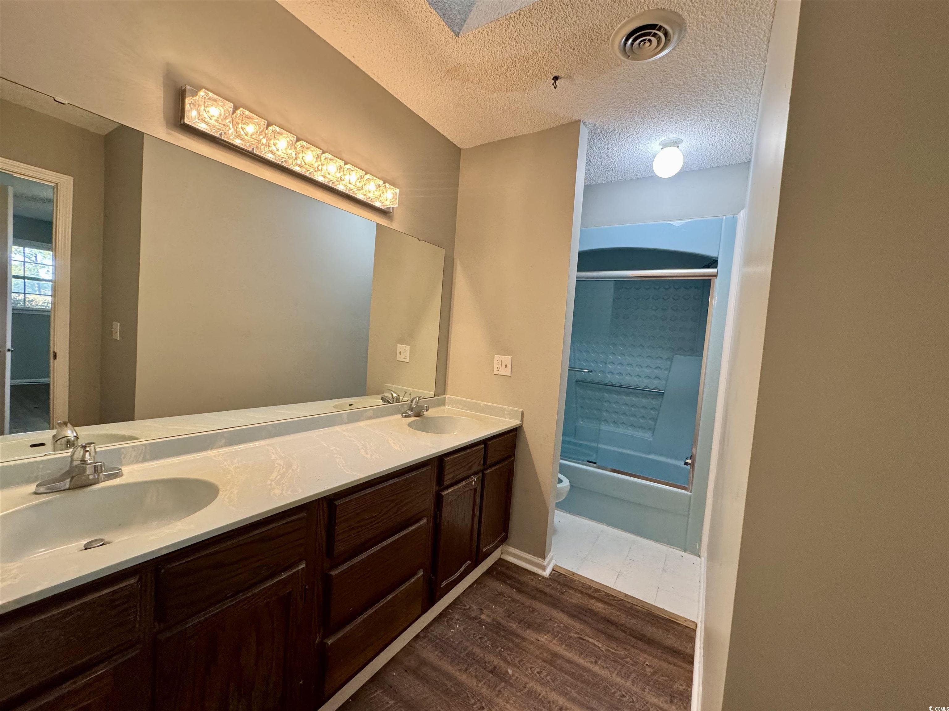 482 Greenview Dr. Property Photo 17