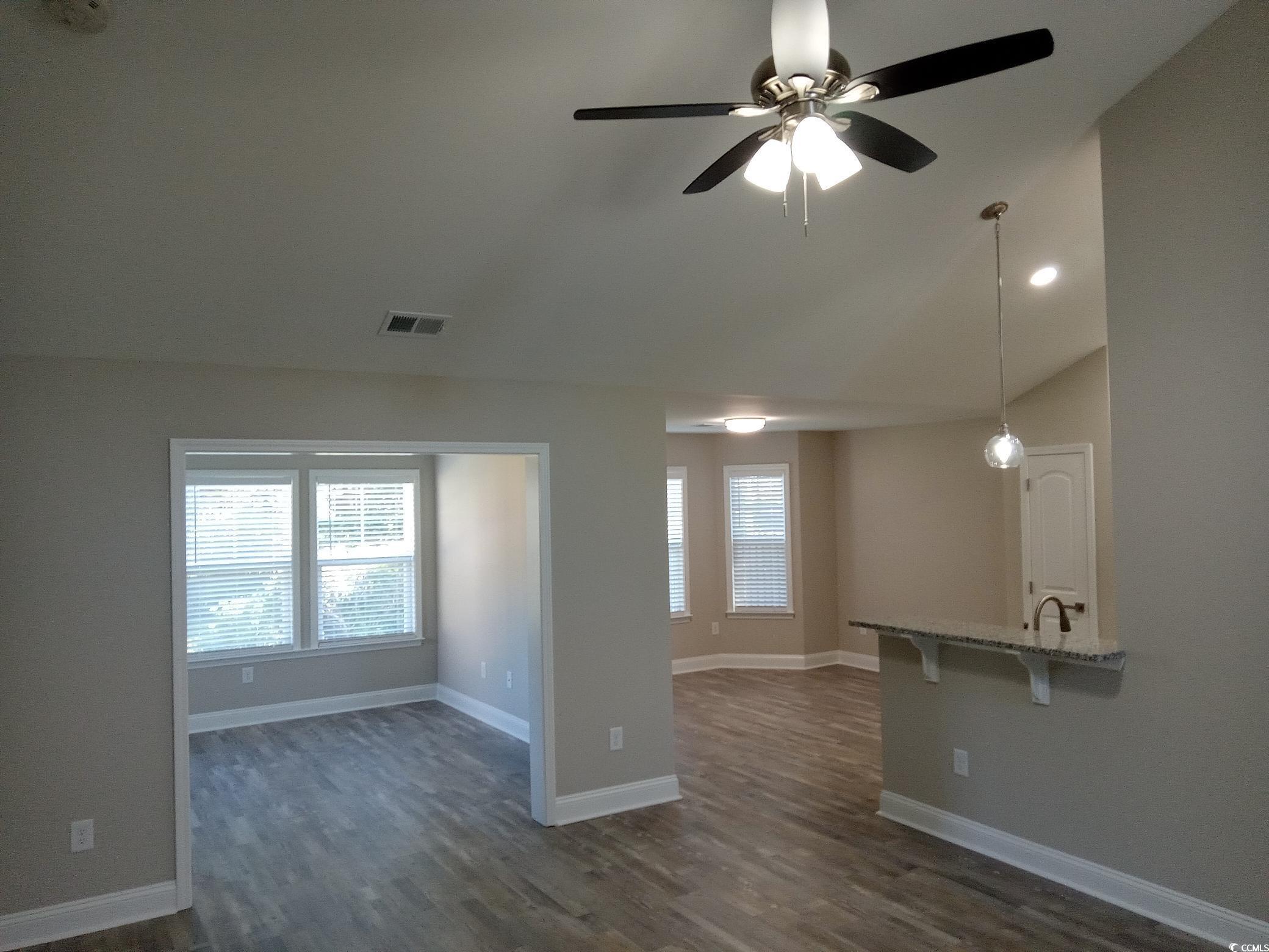1023 Meares St. Property Photo 8