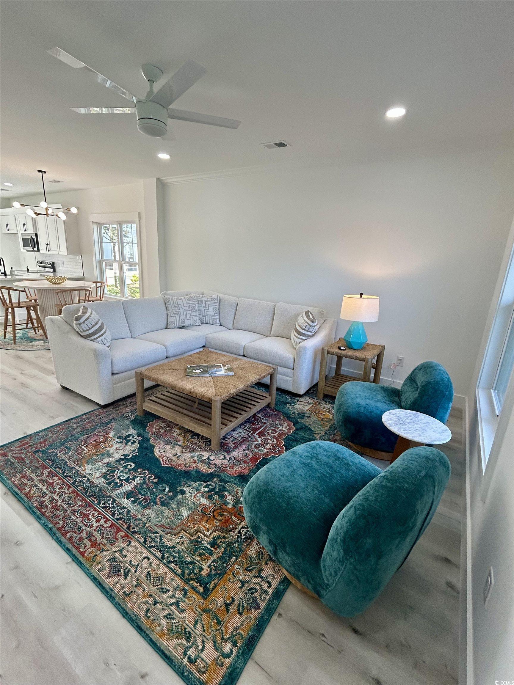 850 Maxine Ct. Property Photo 8