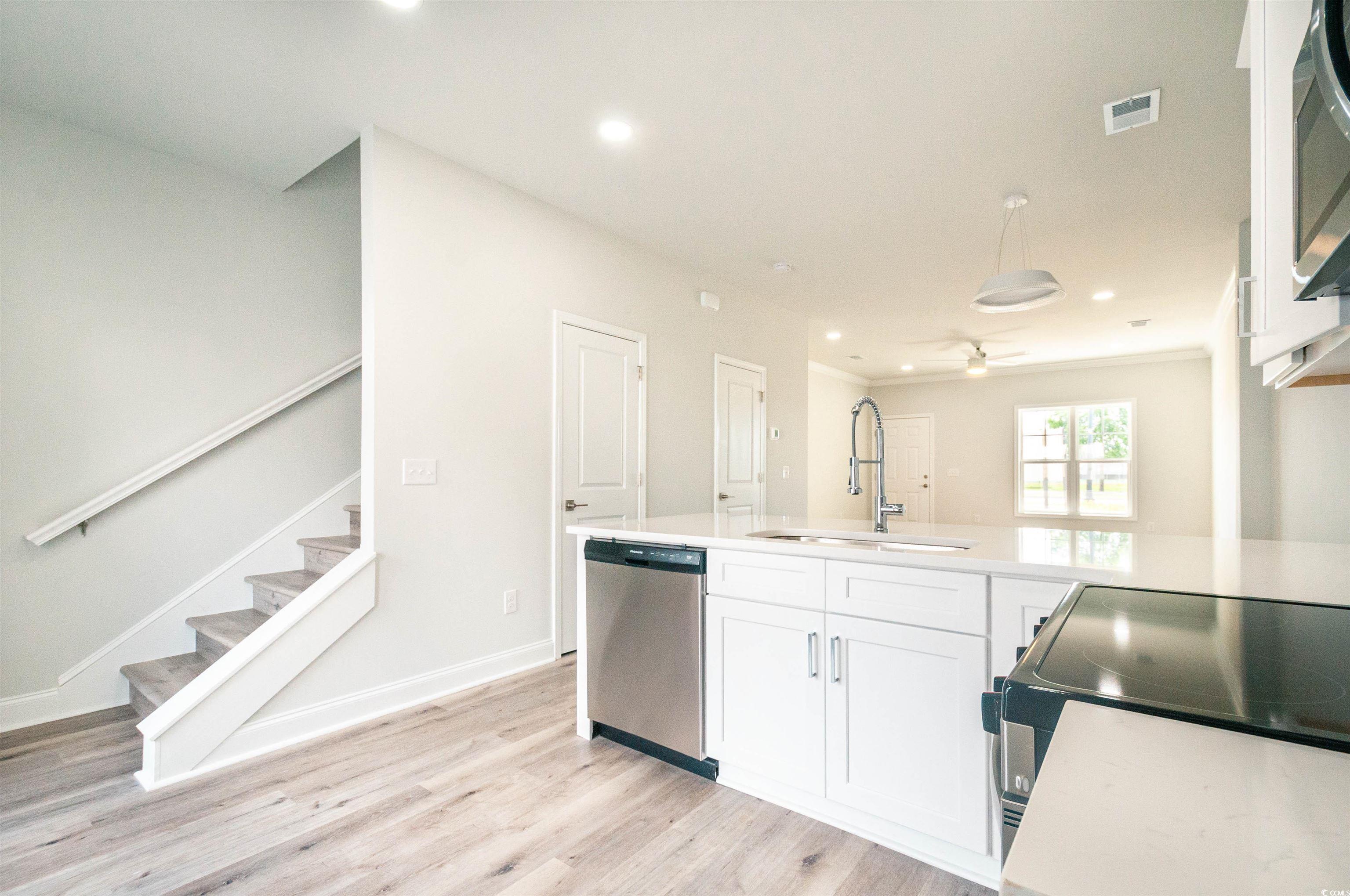 850 Maxine Ct. Property Photo 13