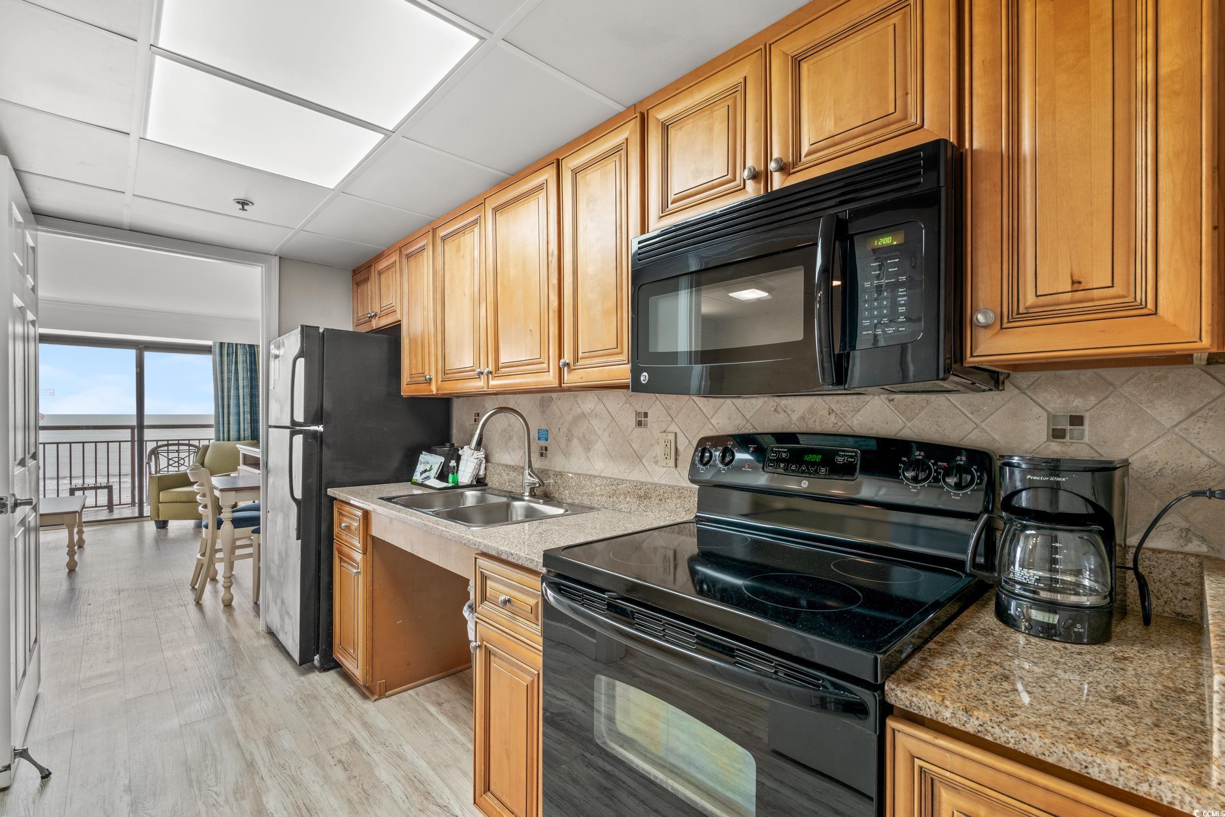3000 N Ocean Blvd. Property Photo 10