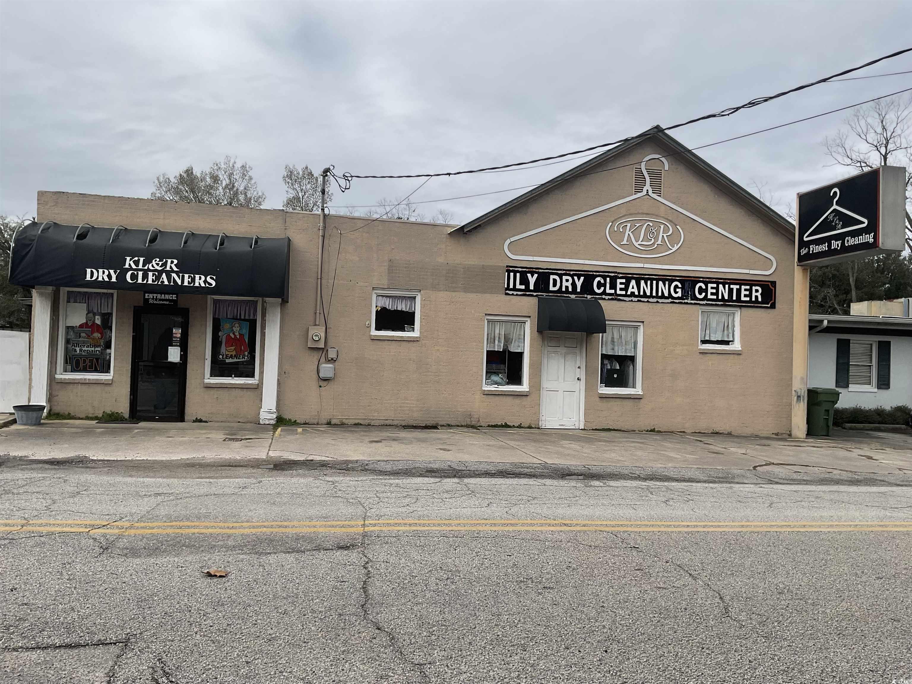 210 S Jackson St. Property Photo 1