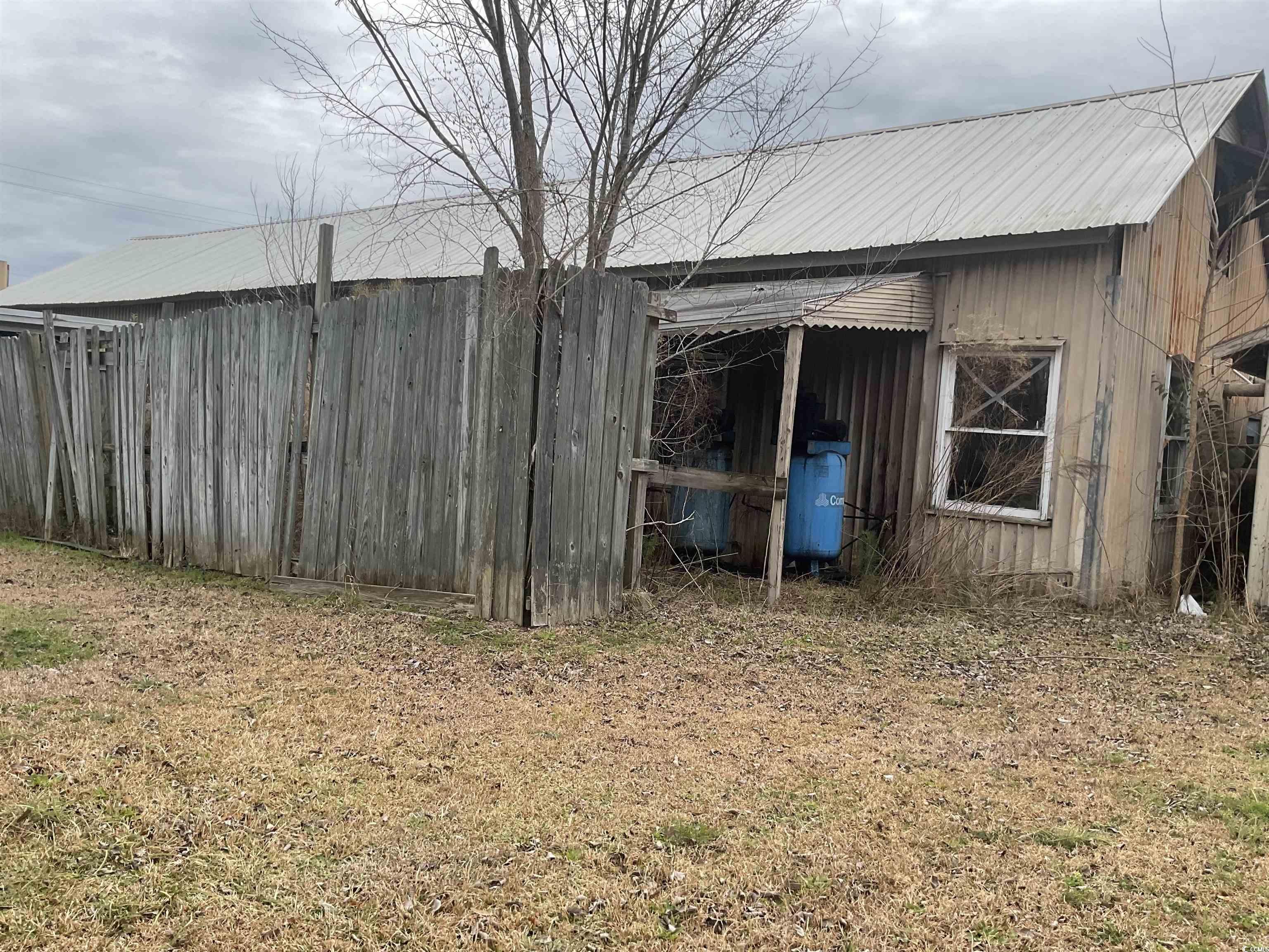 210 S Jackson St. Property Photo 25