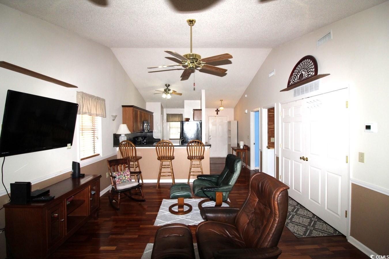 1131 White Tree Ln. Property Photo 3
