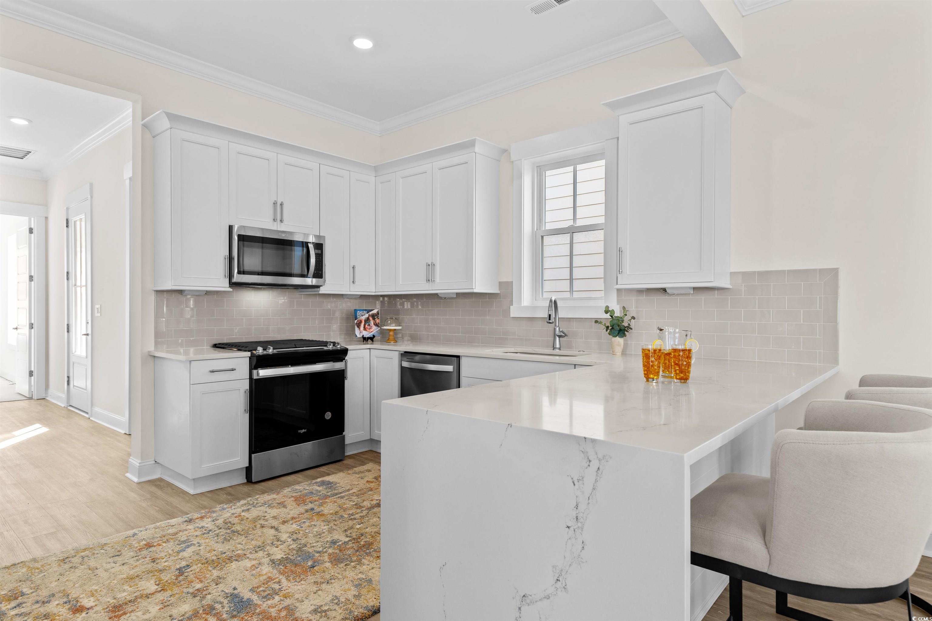 8080 Laurel Ash Ave. Property Photo 12