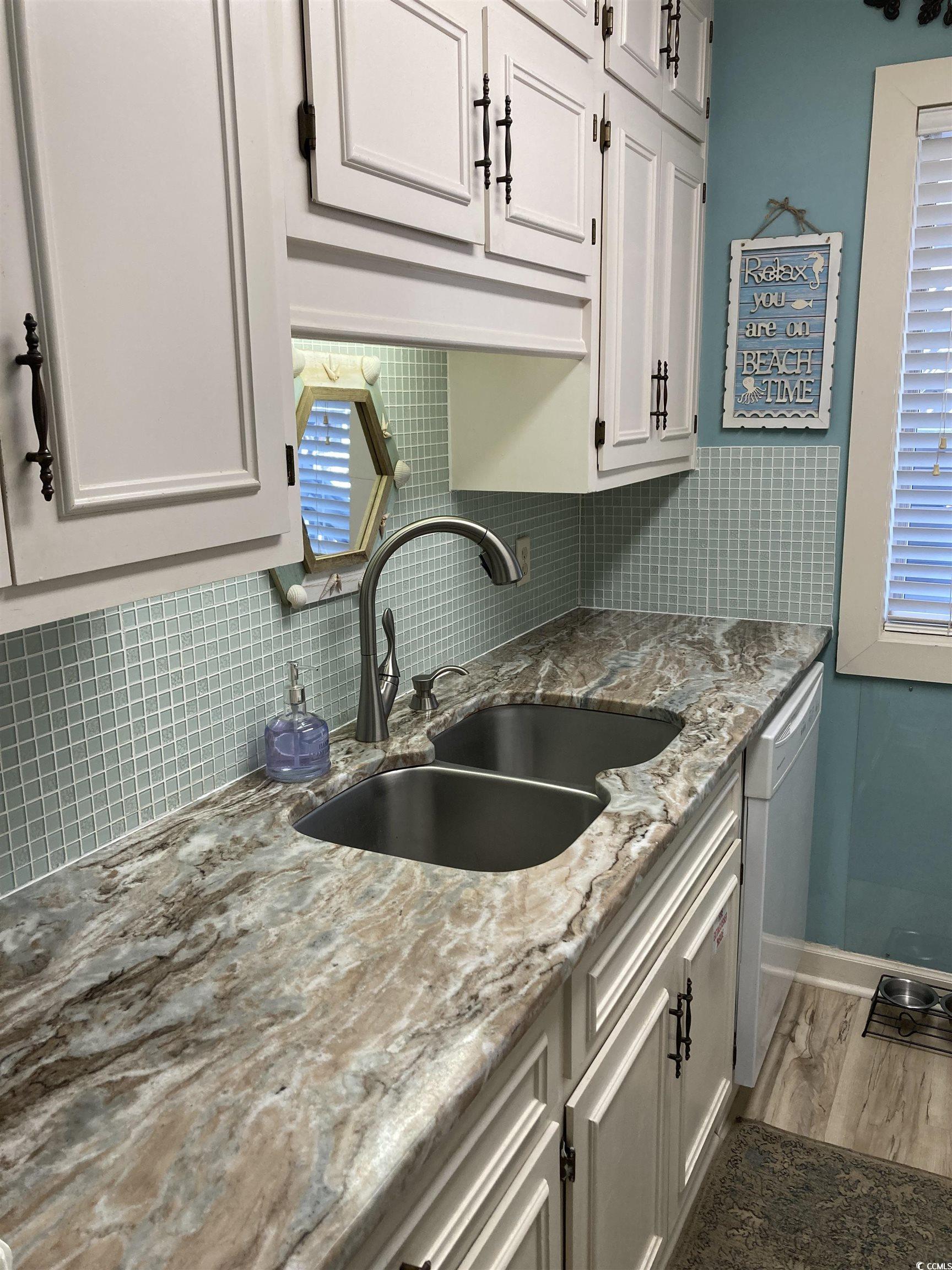 9621 Shore Dr. Property Photo 4