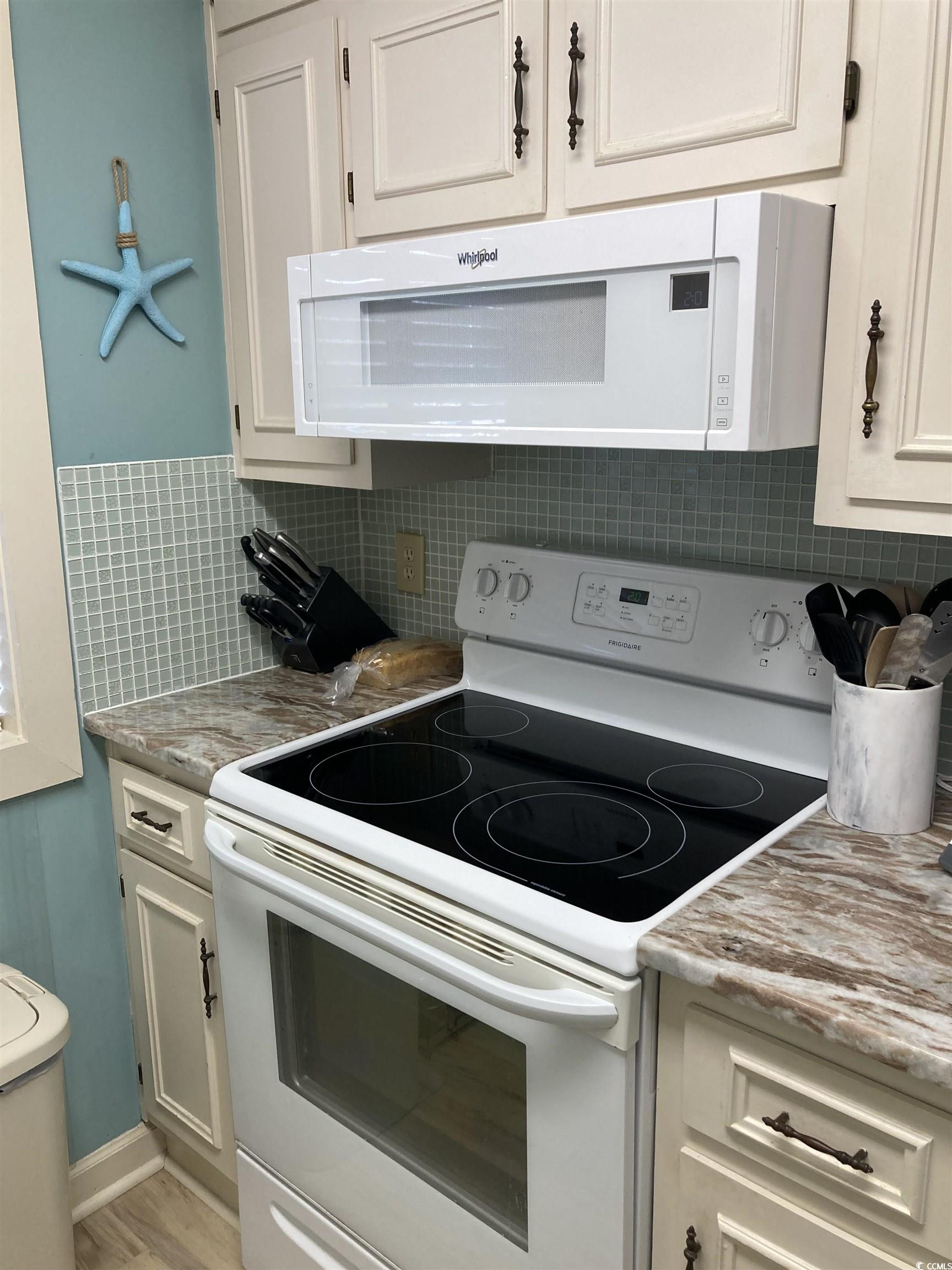 9621 Shore Dr. Property Photo 5