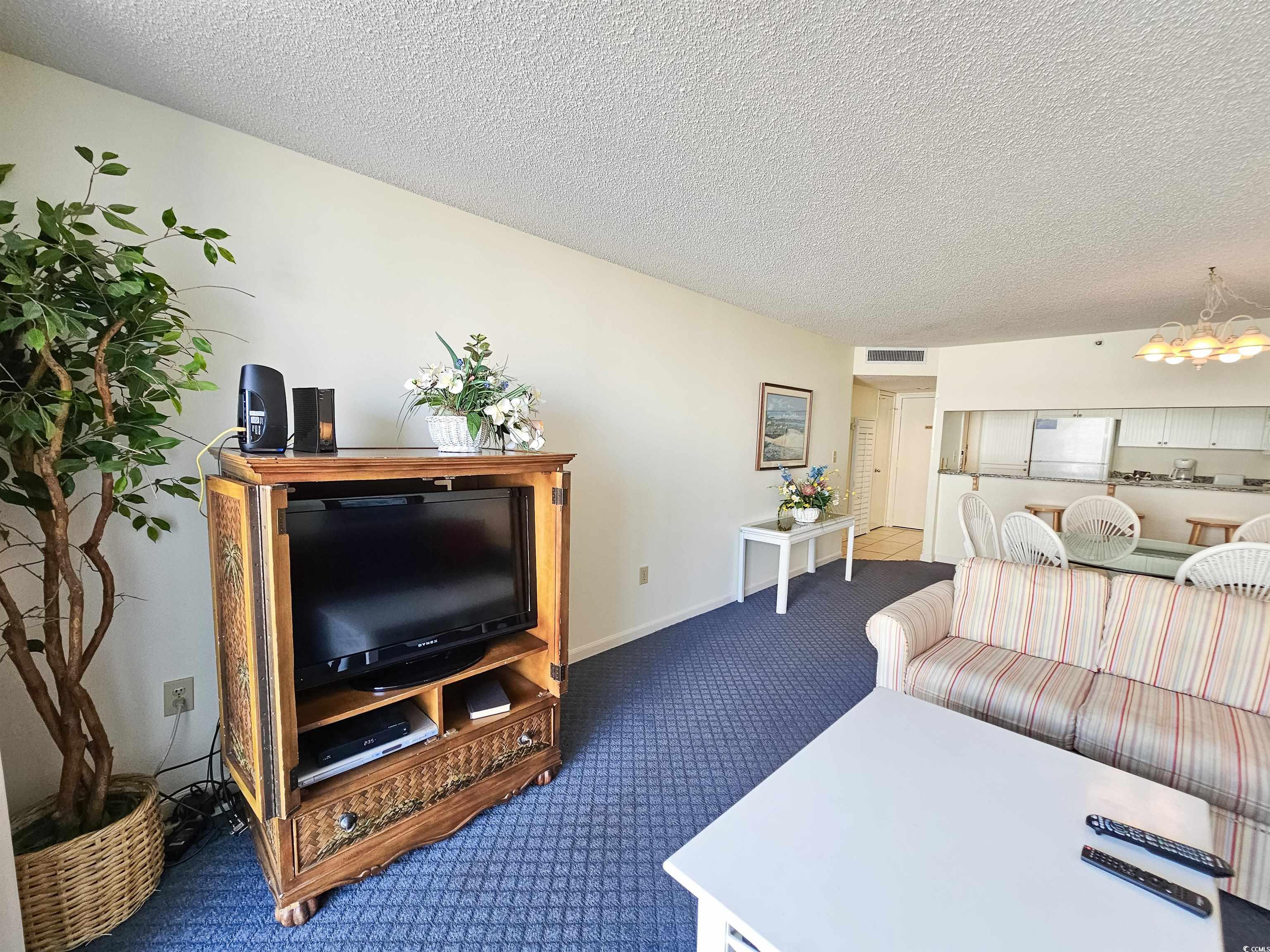 9820 Queensway Blvd. Property Photo 6