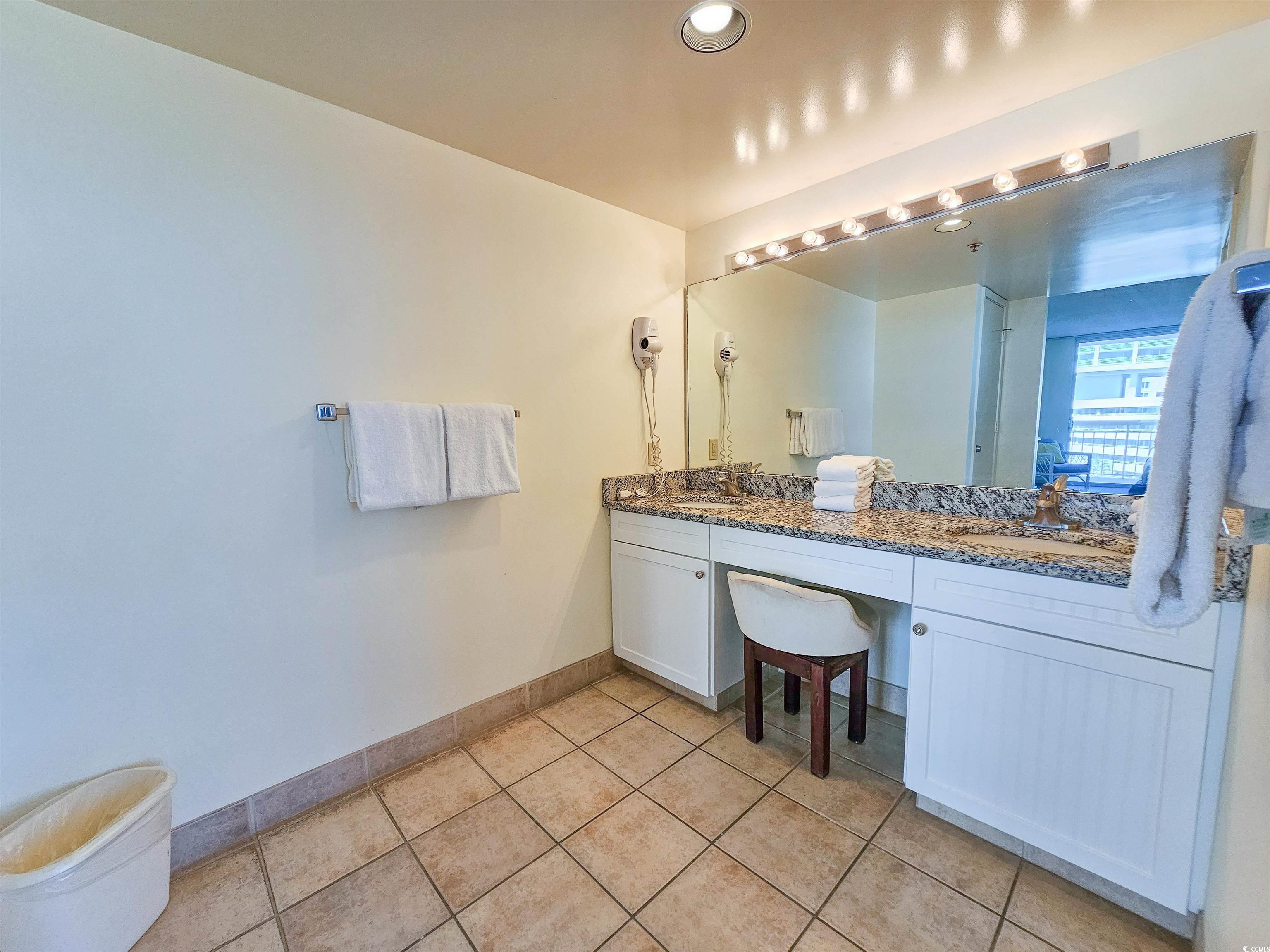 9820 Queensway Blvd. Property Photo 23
