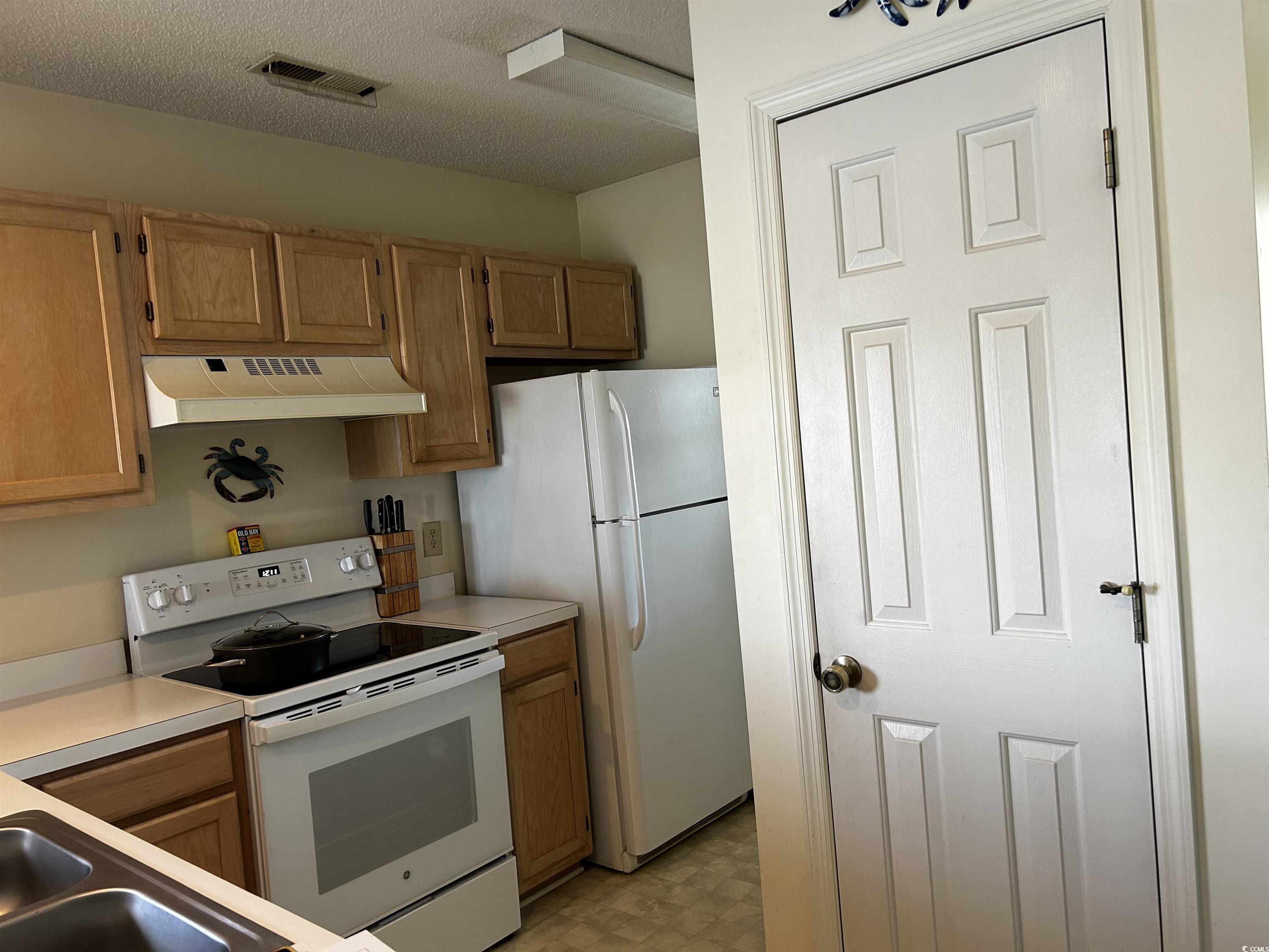 220 Landing Rd. Property Photo 9