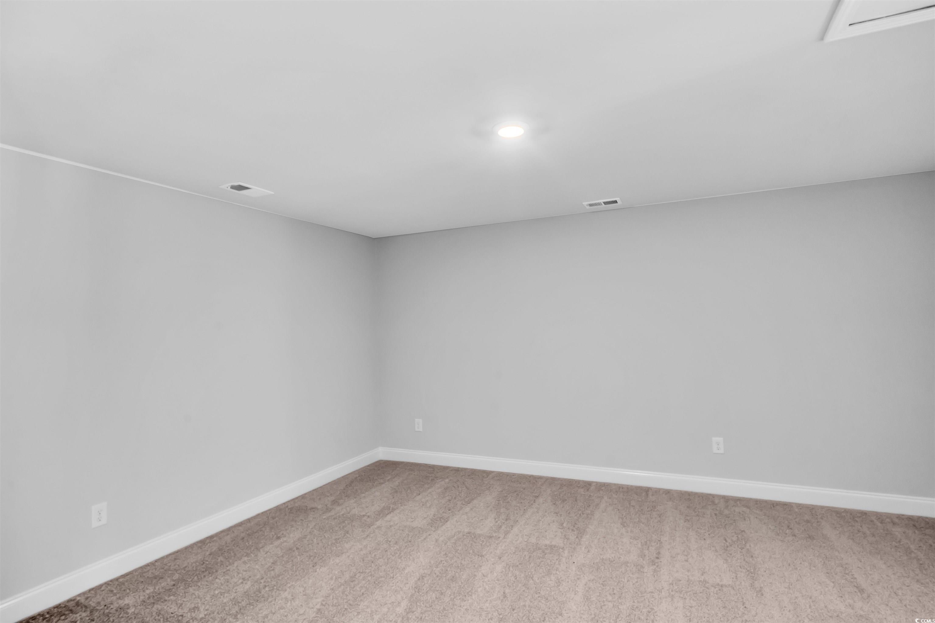 265 Sandridgebury Dr. Property Photo 13