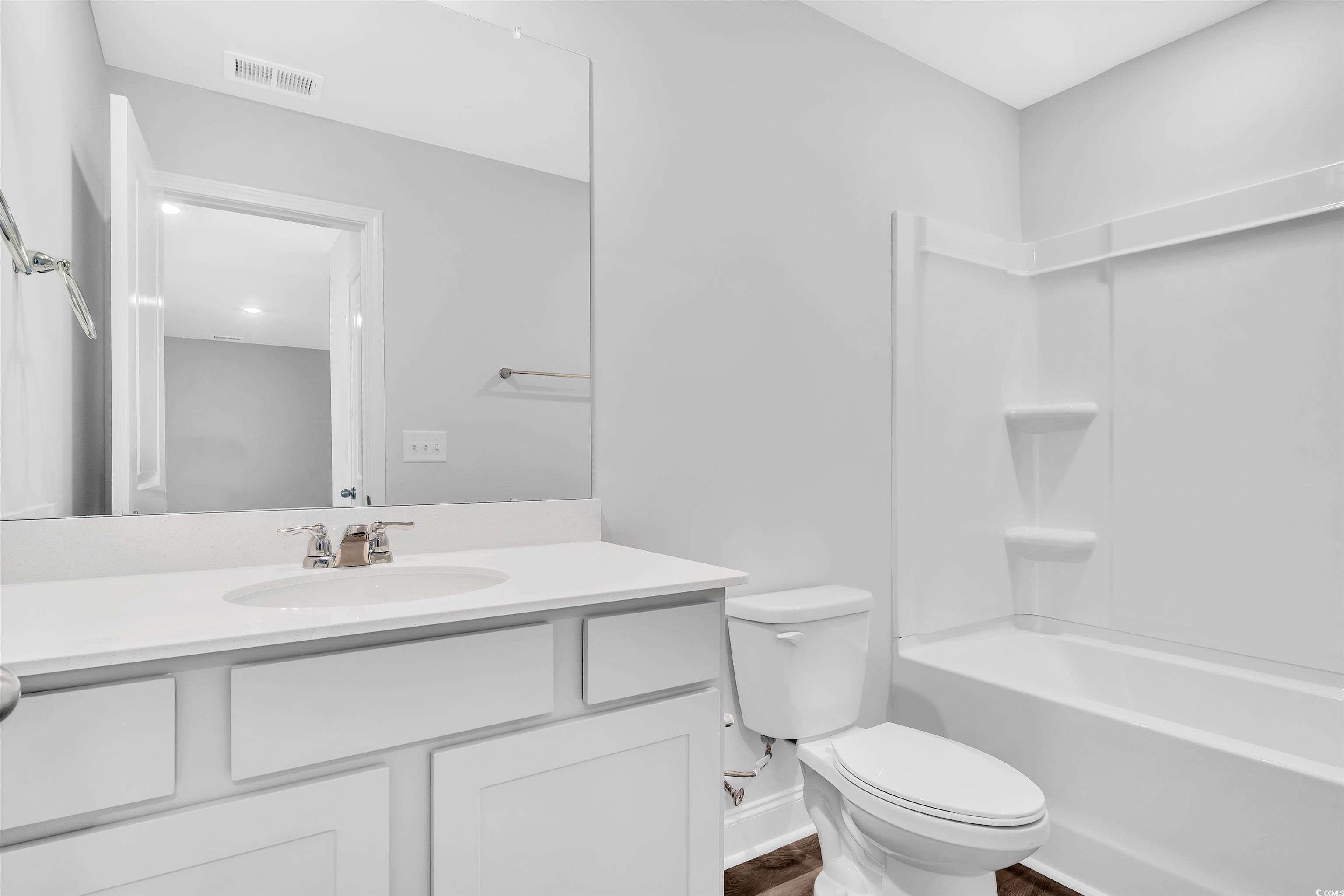 265 Sandridgebury Dr. Property Photo 21