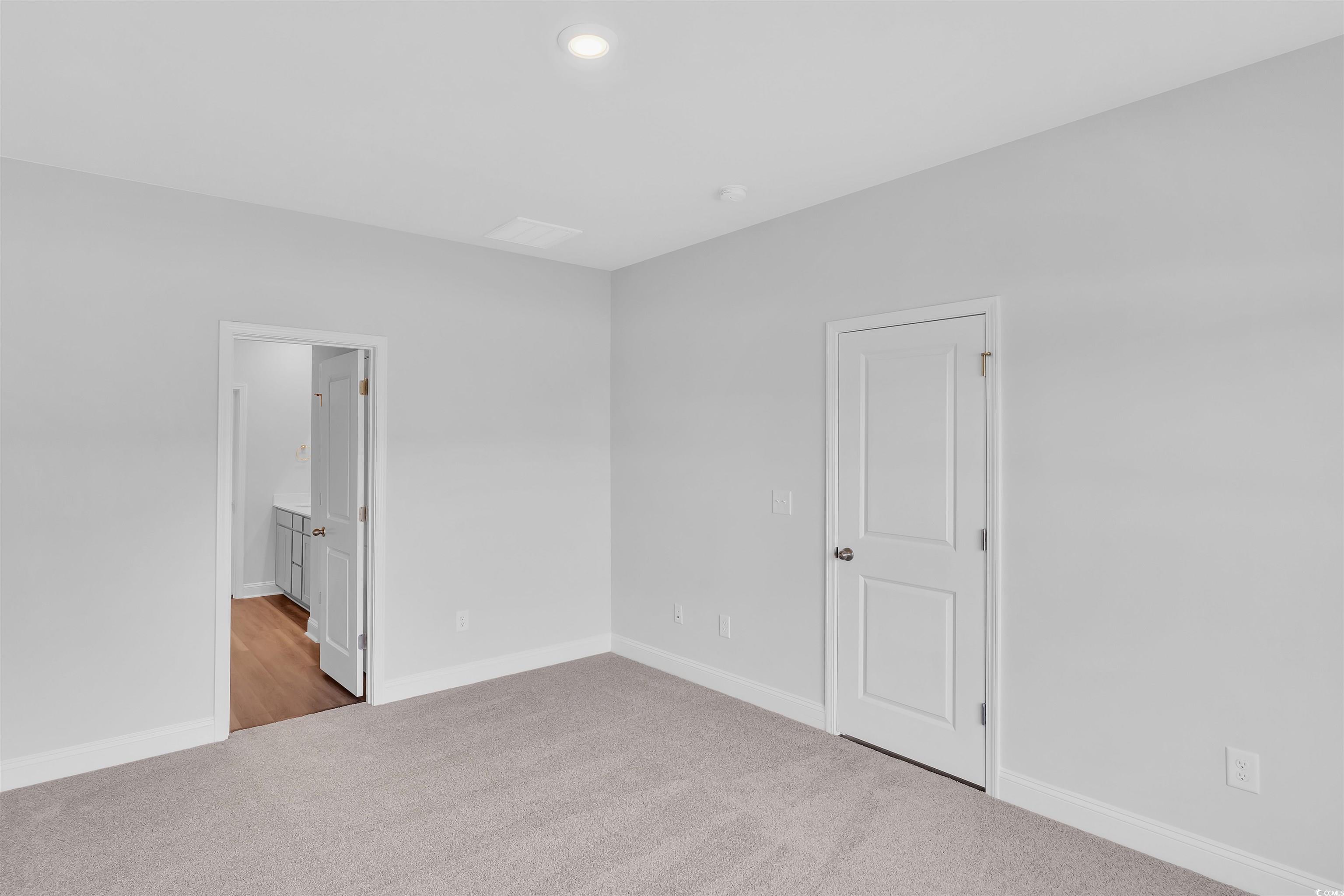 233 Sandridgebury Dr. Property Photo 10