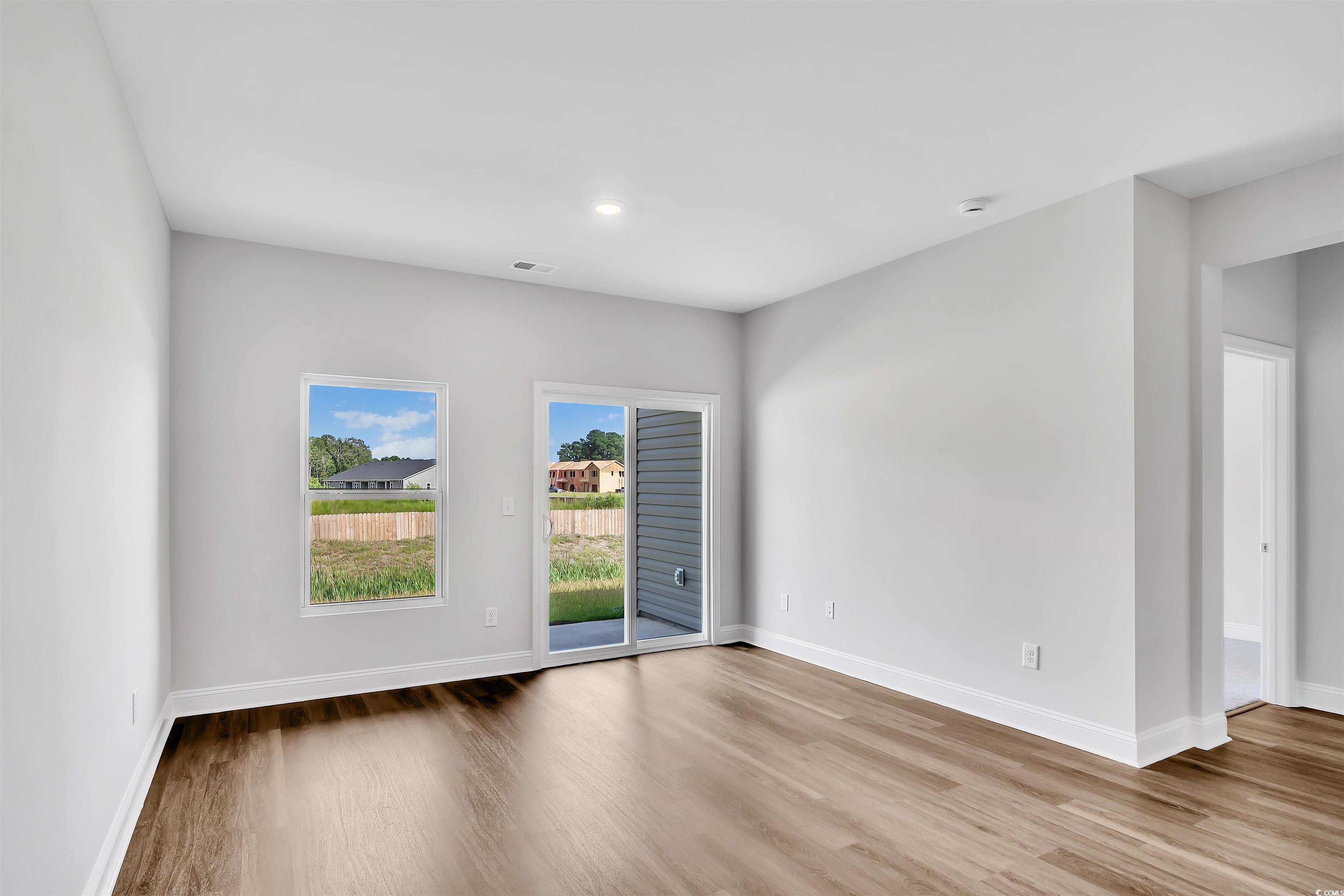 293 Sandridgebury Dr. Property Photo 11